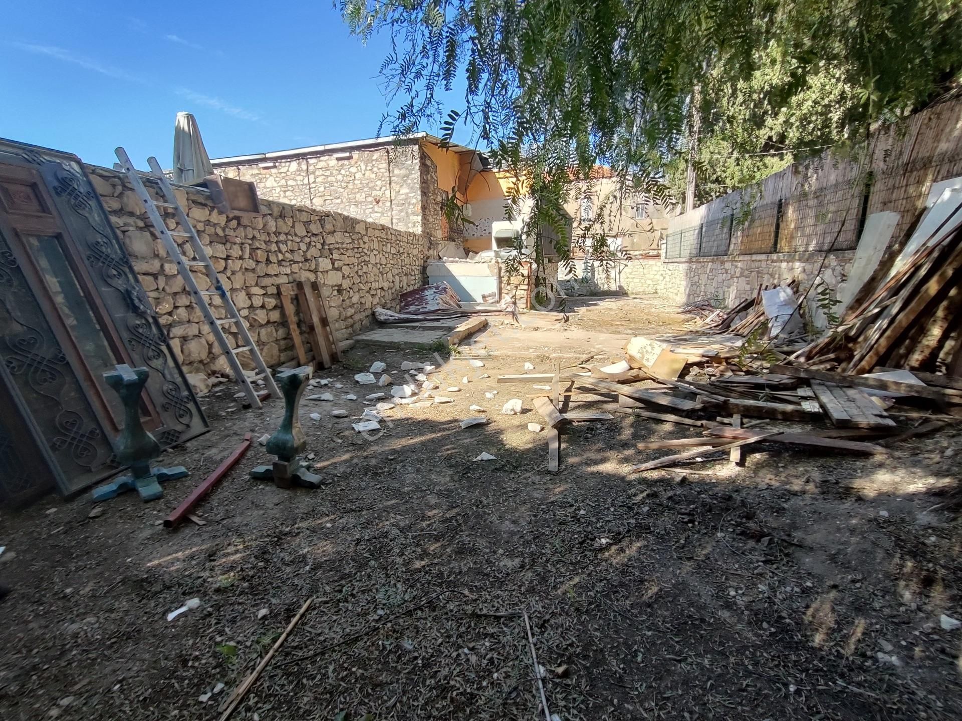 Urla Sanat Sokağında Satılık Arsa Fırsatını Kaçırmayın - Görsel 11