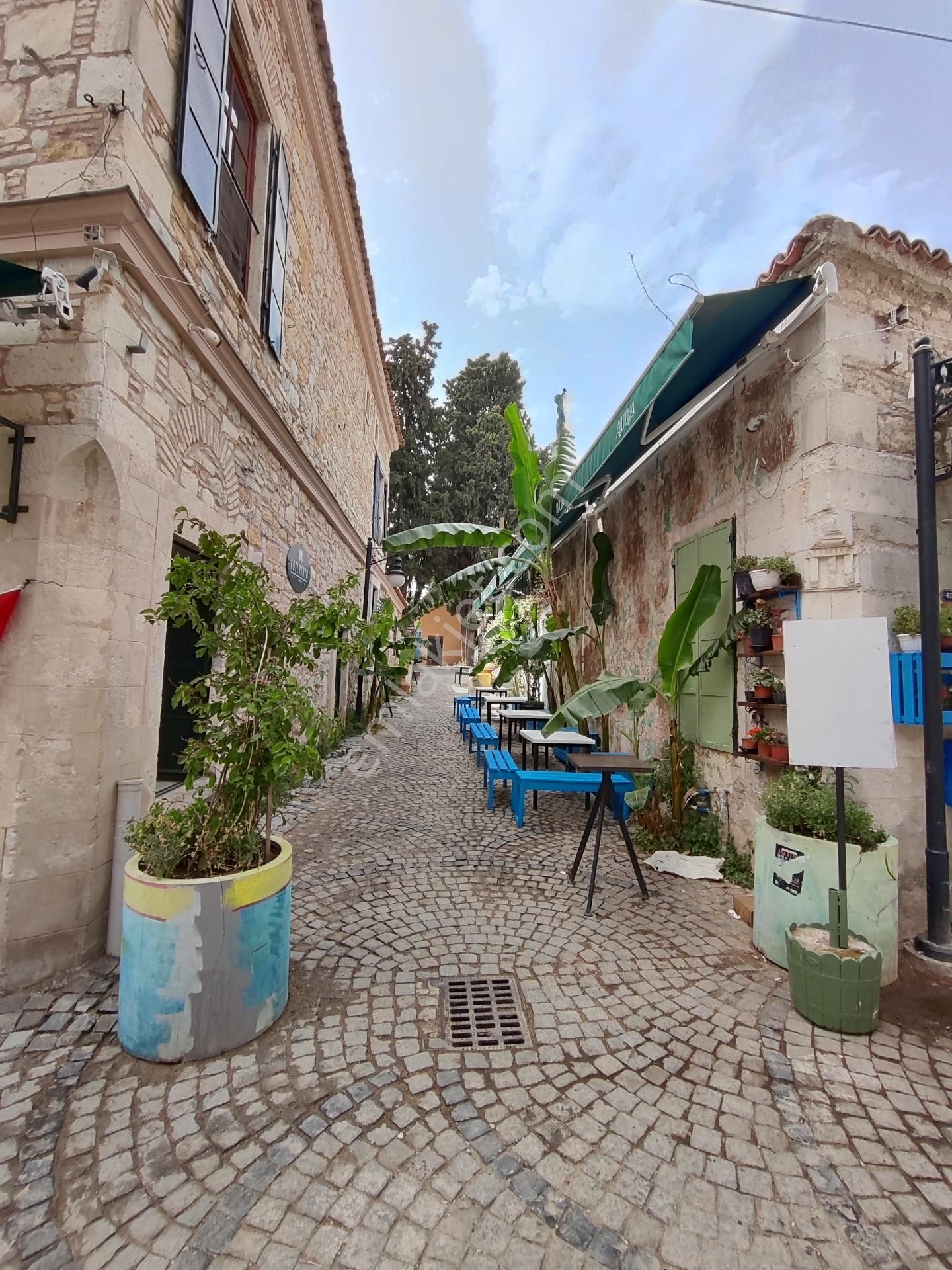 Urla Sanat Sokağında Satılık Arsa Fırsatını Kaçırmayın - Görsel 10