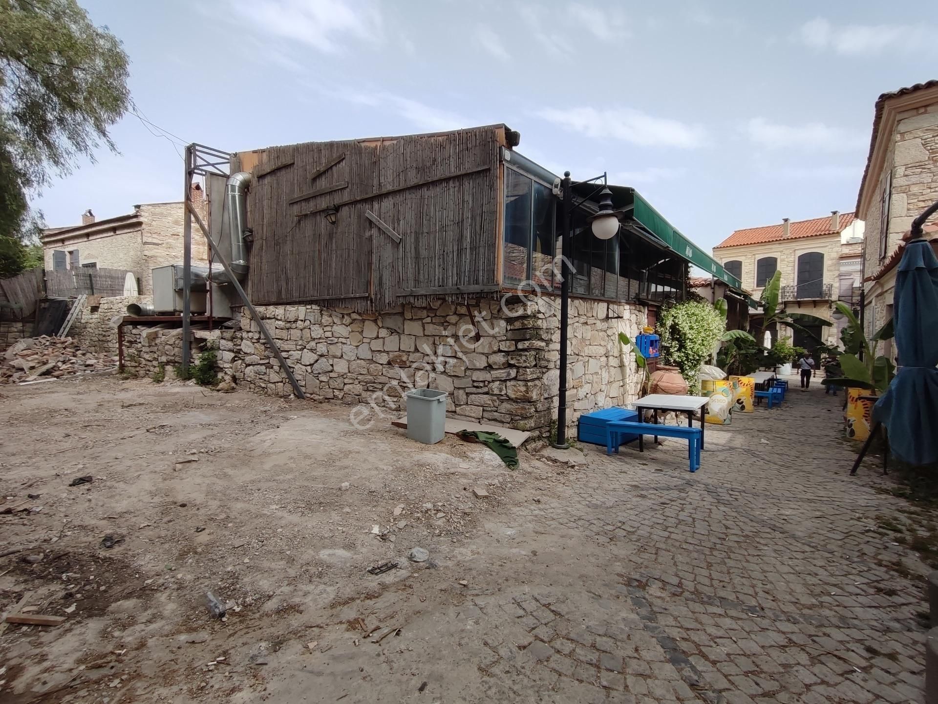 Urla Sanat Sokağında Satılık Arsa Fırsatını Kaçırmayın