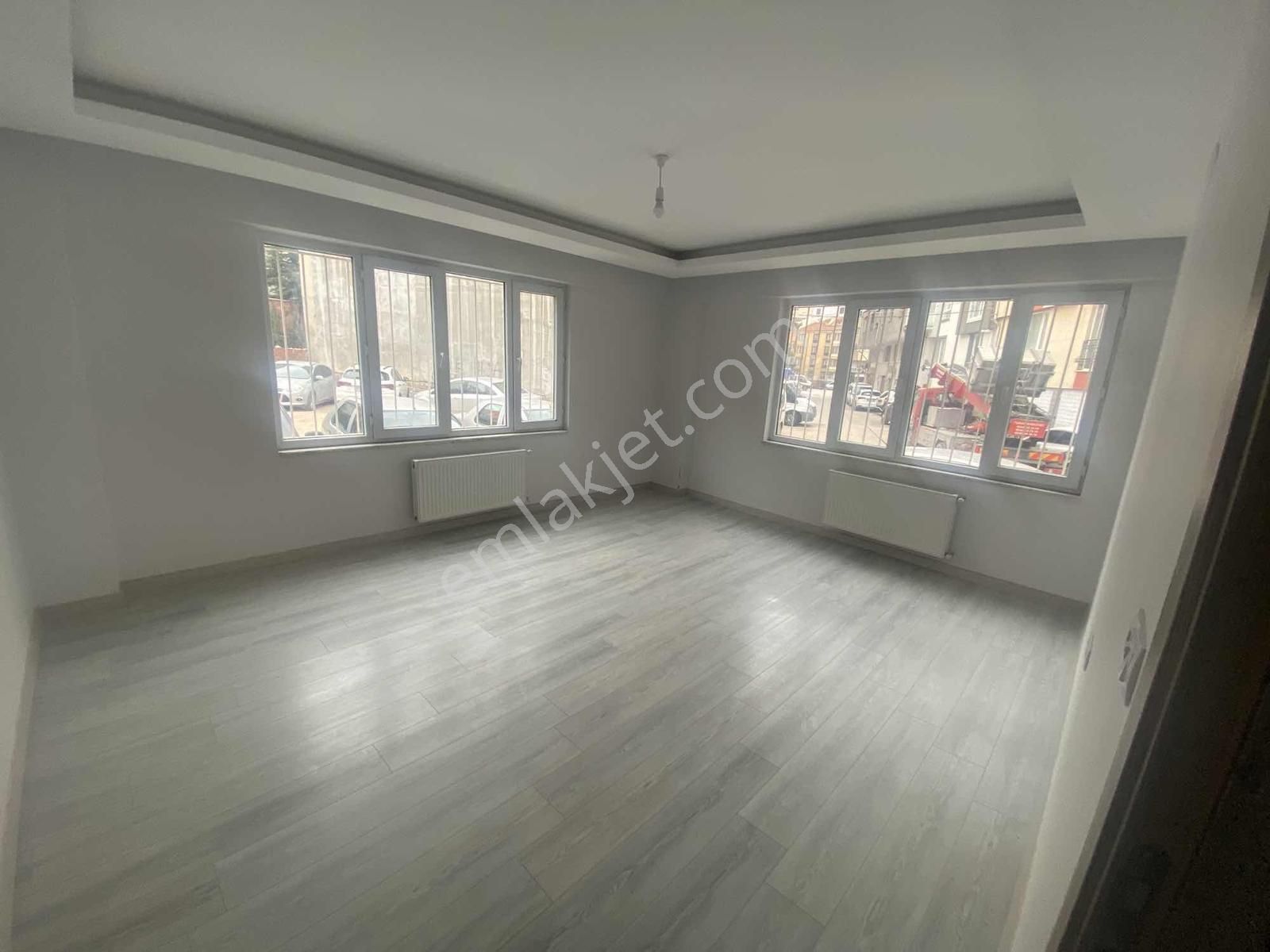 Akarbaşı'nda Satılık Hiç Oturulmamış Daireler