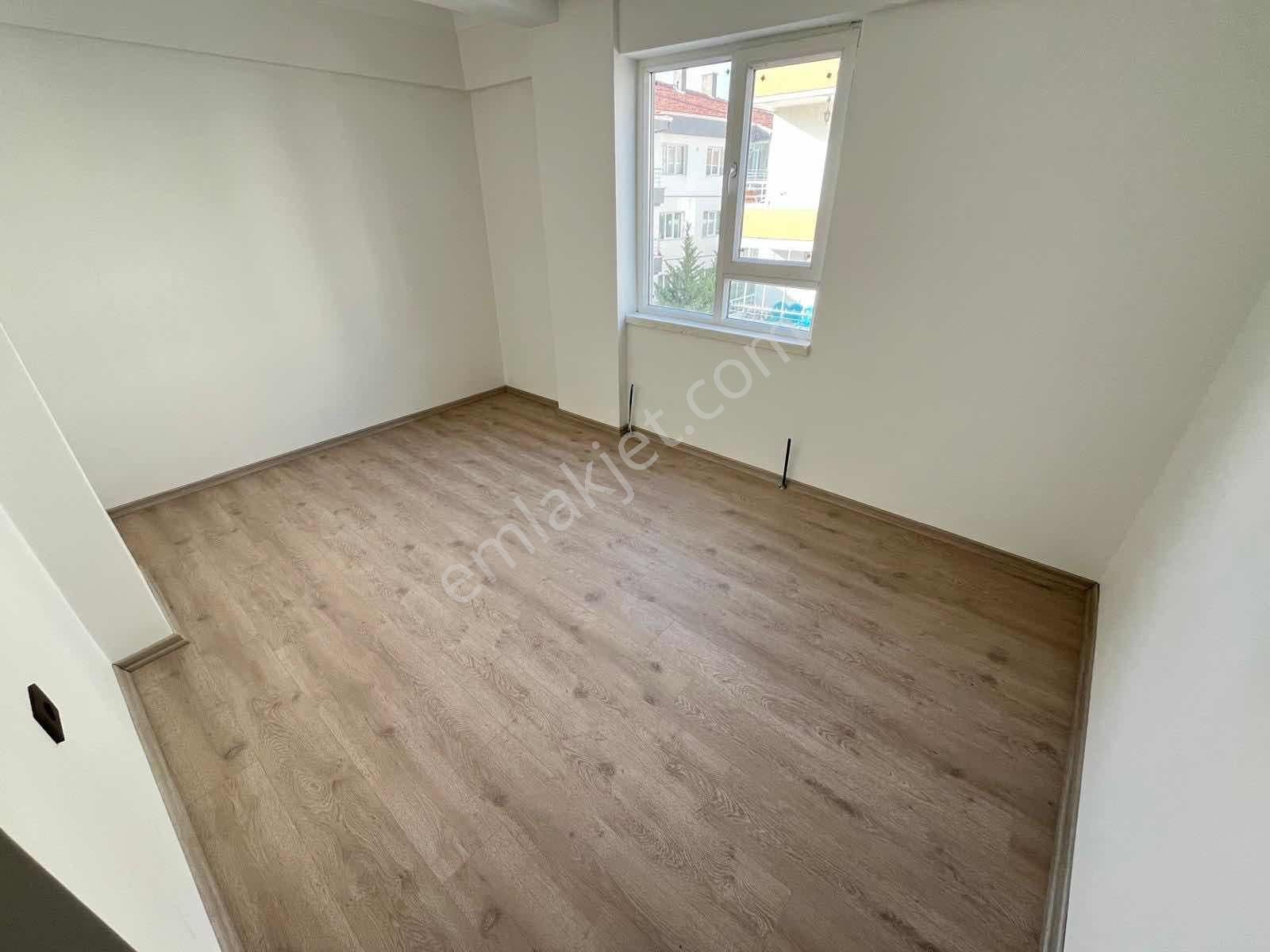 3+1 120m2 Ara Katta Full Yapılı Güney Cephe Oturuma Hazır Daire - Görsel 3