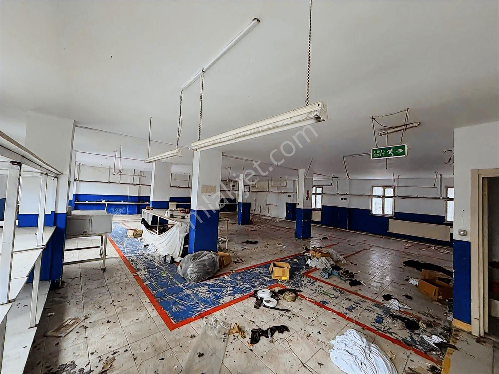 Önlü'den Mehmet Akif'de 450m2 İki Katlı Kullanışlı İş Hanı