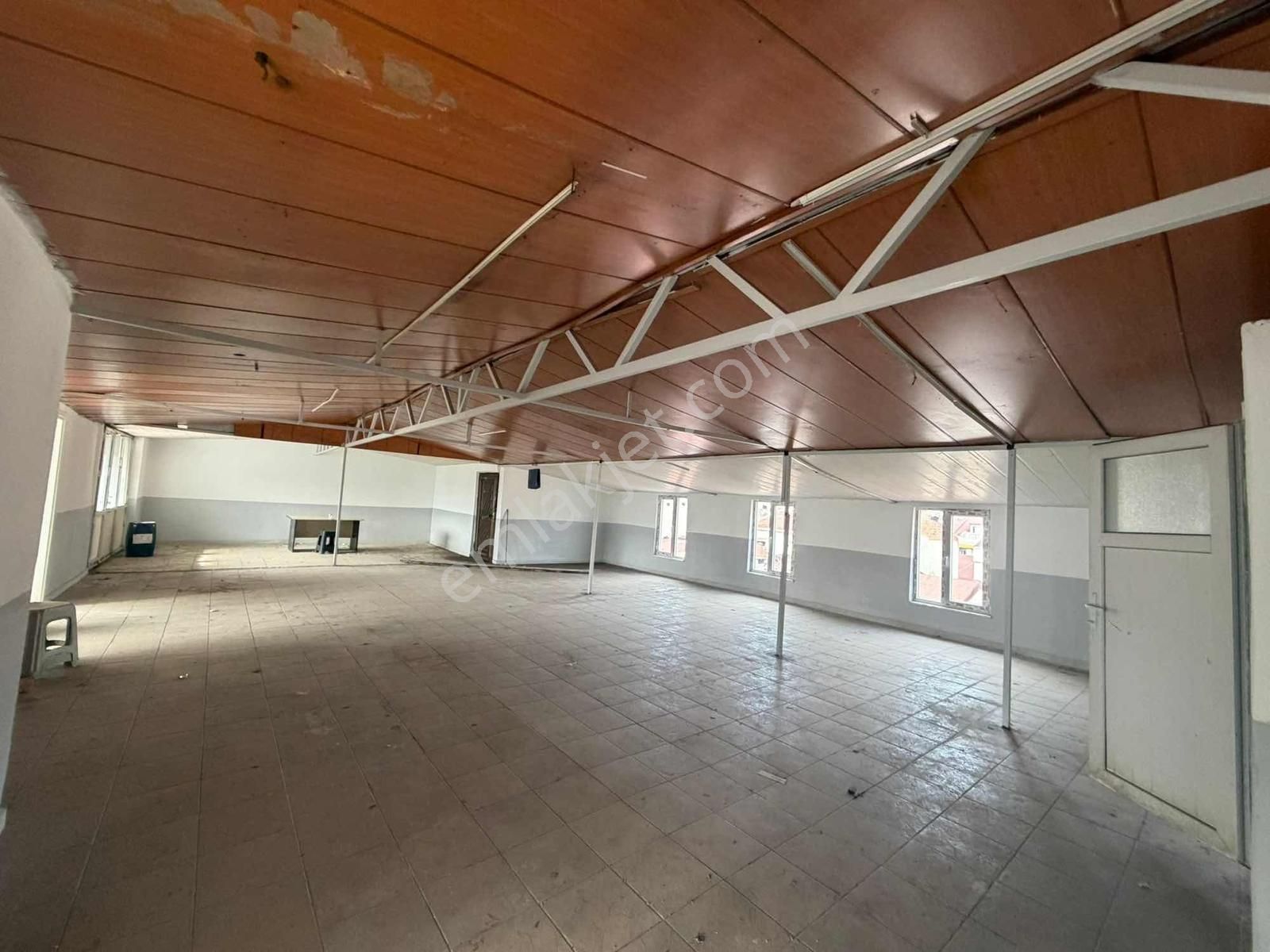 Önlü'den Mehmet Akif'de 450m2 İki Katlı Kullanışlı İş Hanı - Görsel 26