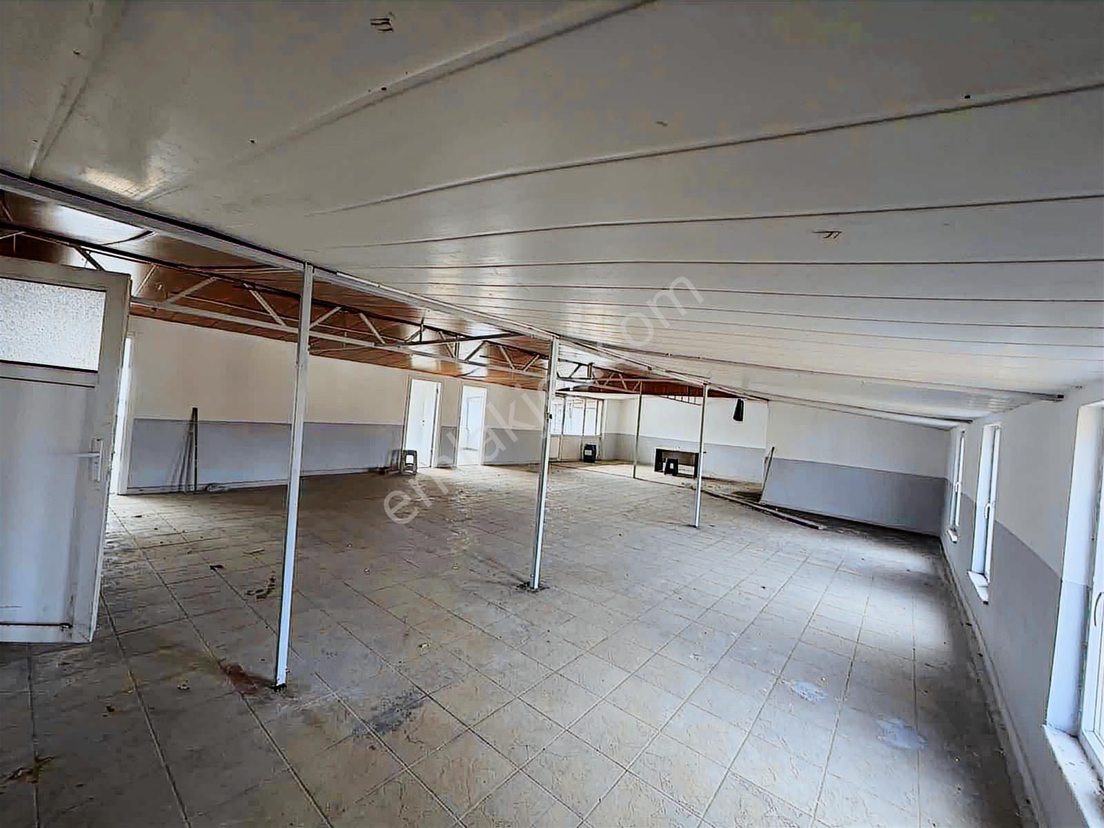 Önlü'den Mehmet Akif'de 450m2 İki Katlı Kullanışlı İş Hanı - Görsel 5