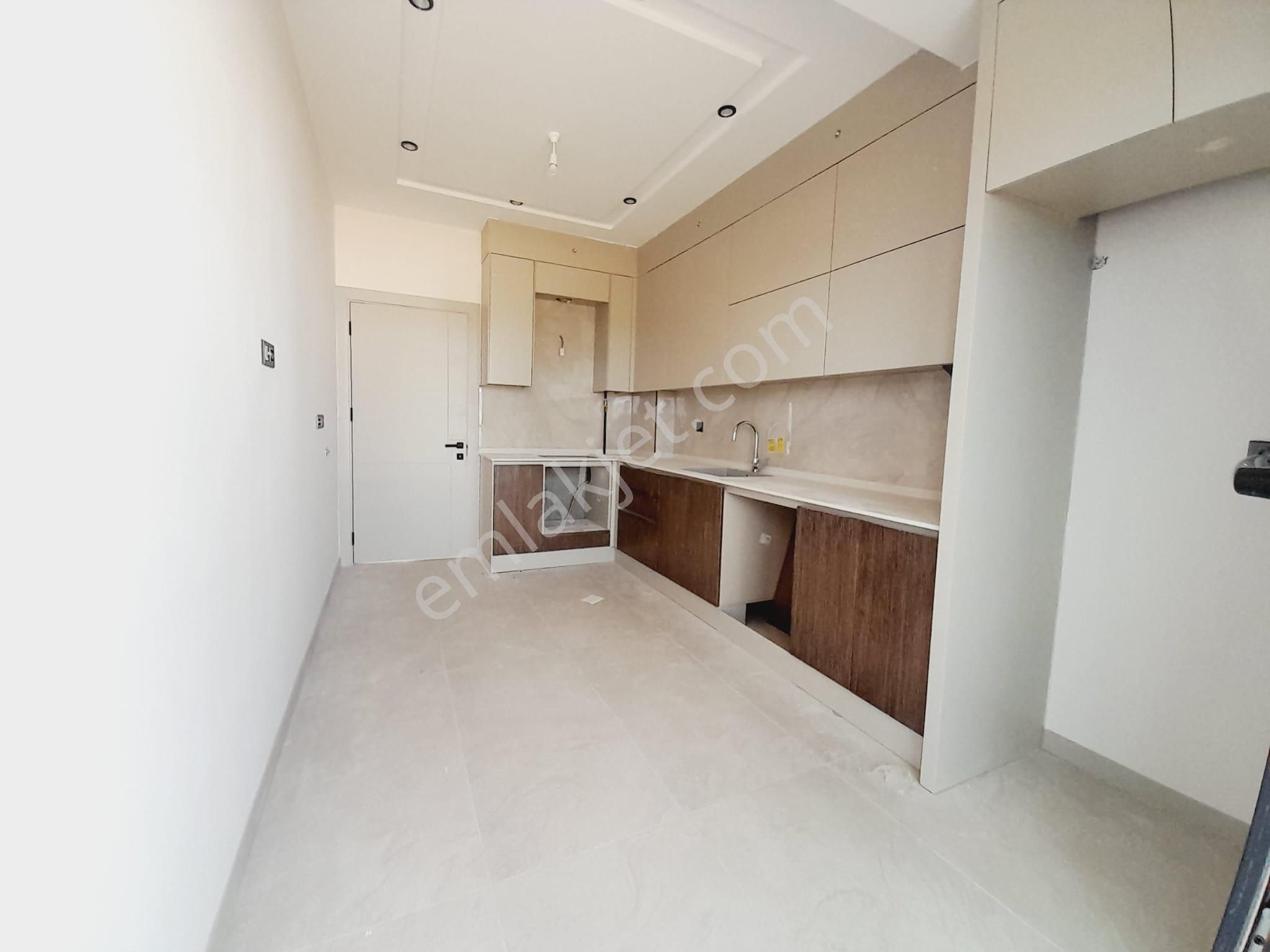 Kaan Gayrimenkulden Yenişafak'ta Arakat 3+1 Sıfır Daire.