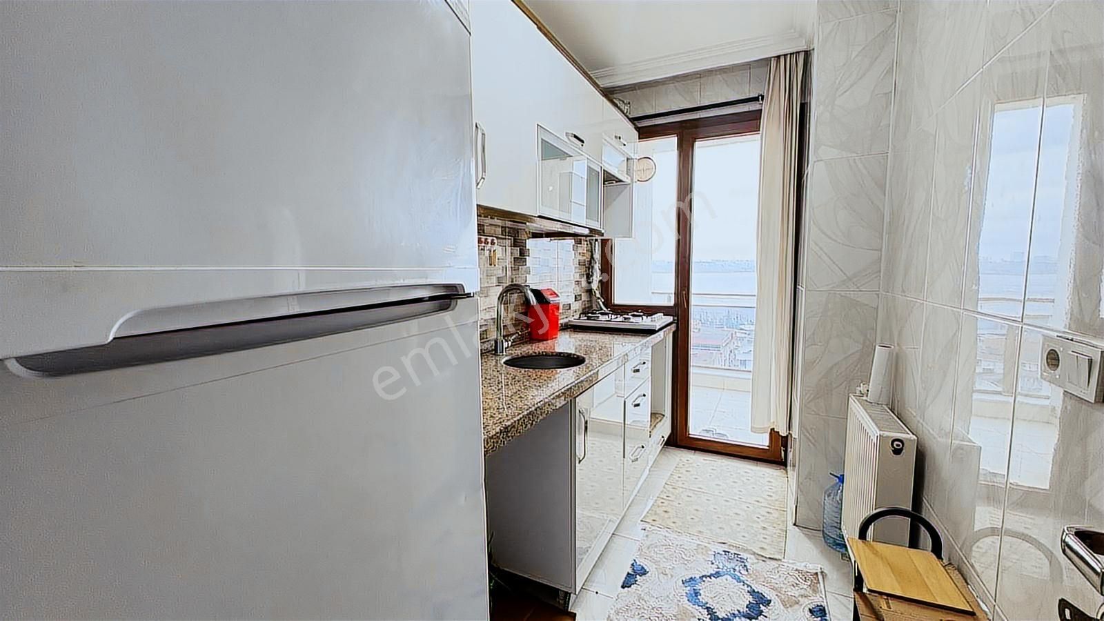 Cumhuriyet Mahallesinde Önü Açık,göl Manzaralı 2+1 Kiralık Daire - Görsel 8