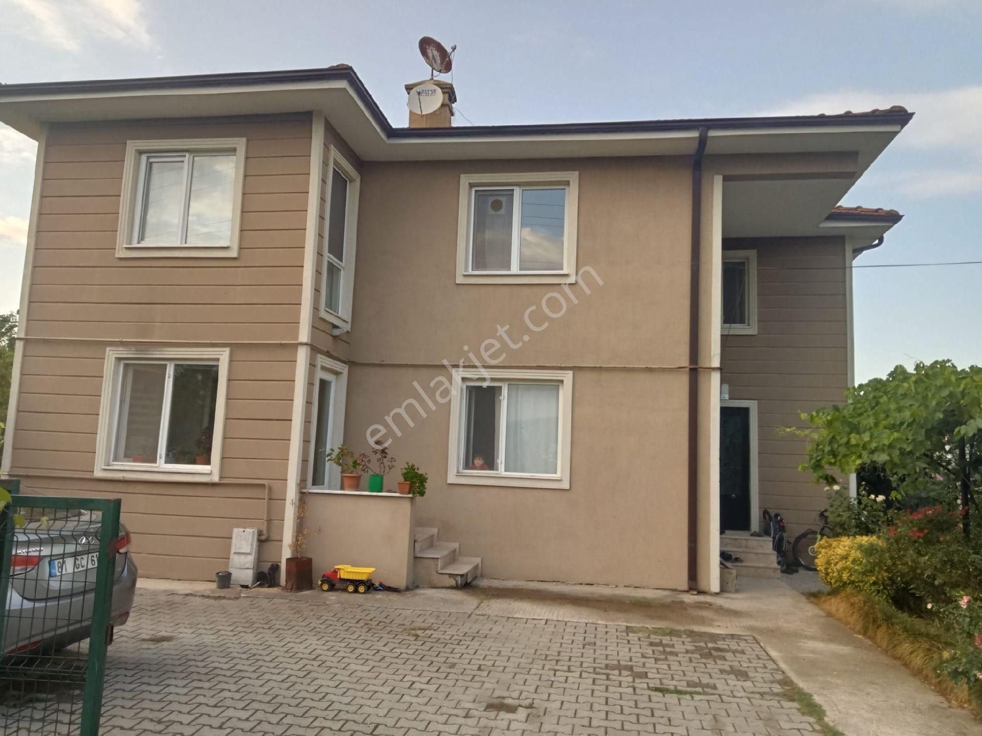 Yazlıkta Eşyalı 1+1 Kiralık Daire