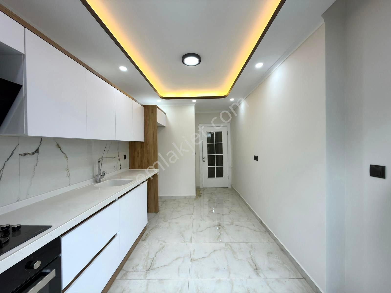 🏡 Referans'tan Altınkum'da Ön Cephe Ebeveyn Banyolu Ara Kat 2+1 Daire - Görsel 18