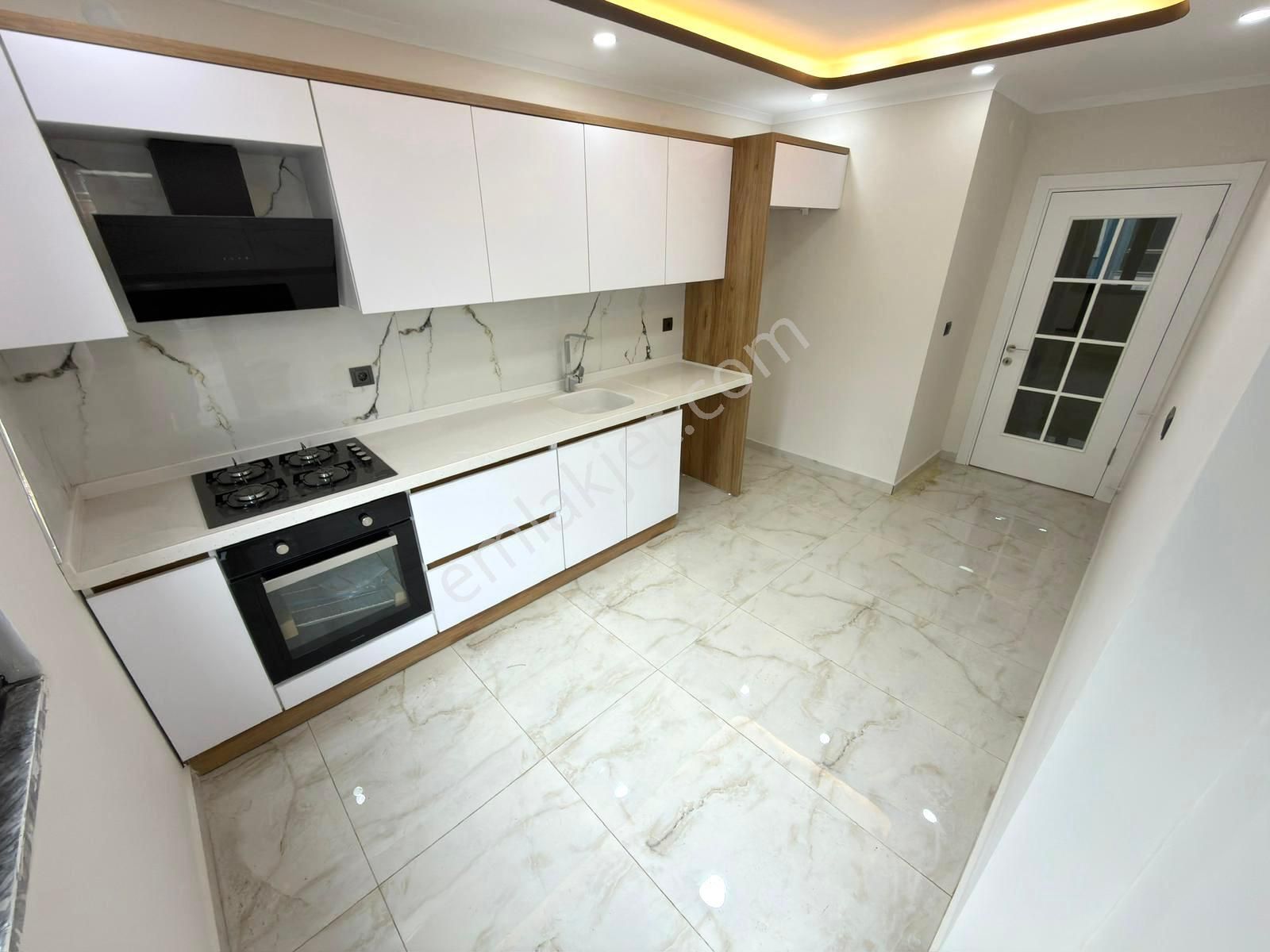 🏡 Referans'tan Altınkum'da Ön Cephe Ebeveyn Banyolu Ara Kat 2+1 Daire - Görsel 19