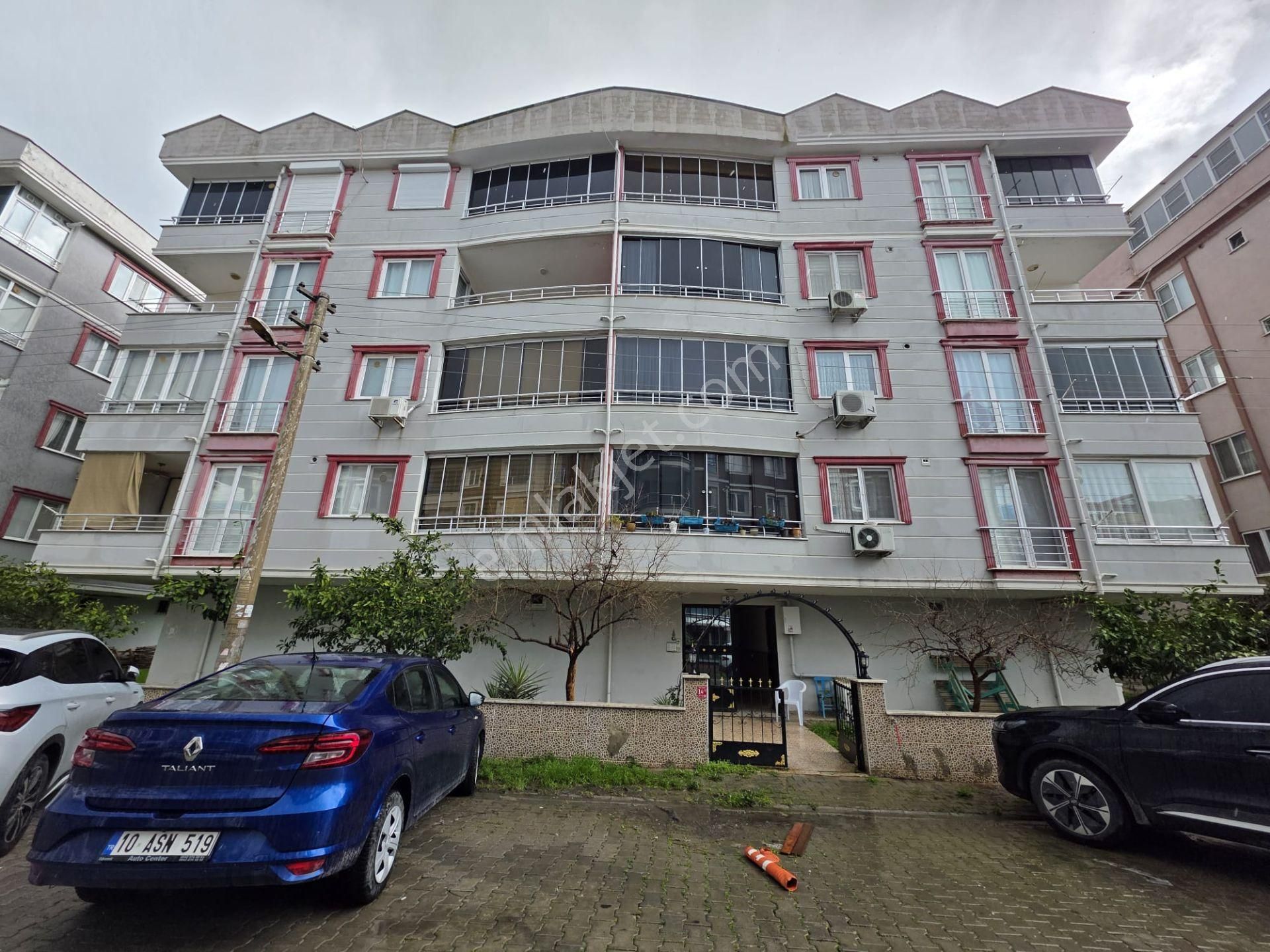 Irmaksudan Akçay Da Asansörlü Ayrı Mutfak Cift Balkon 3+1 Daire