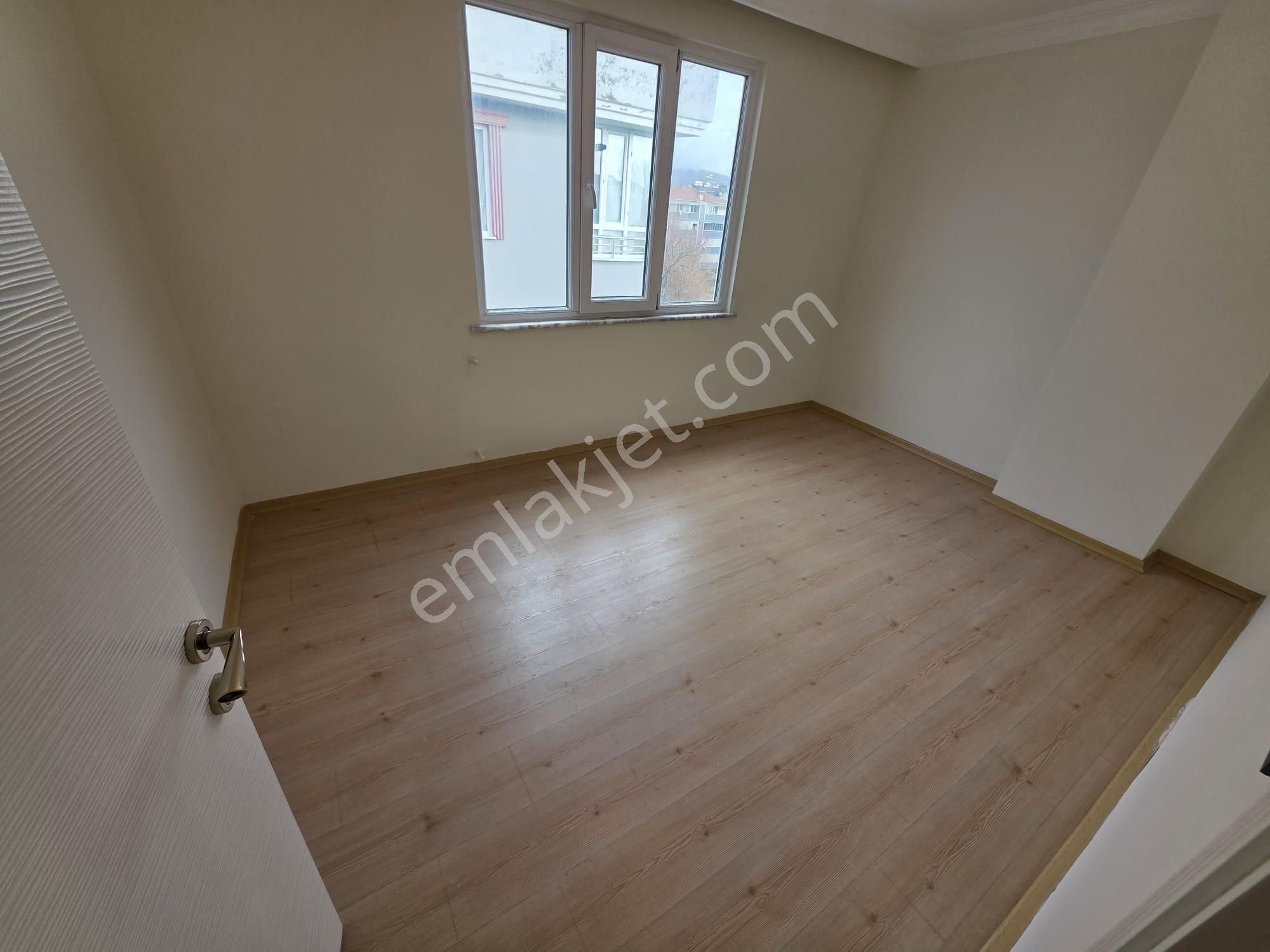 Irmaksudan Akçay Da Asansörlü Ayrı Mutfak Cift Balkon 3+1 Daire - Görsel 25