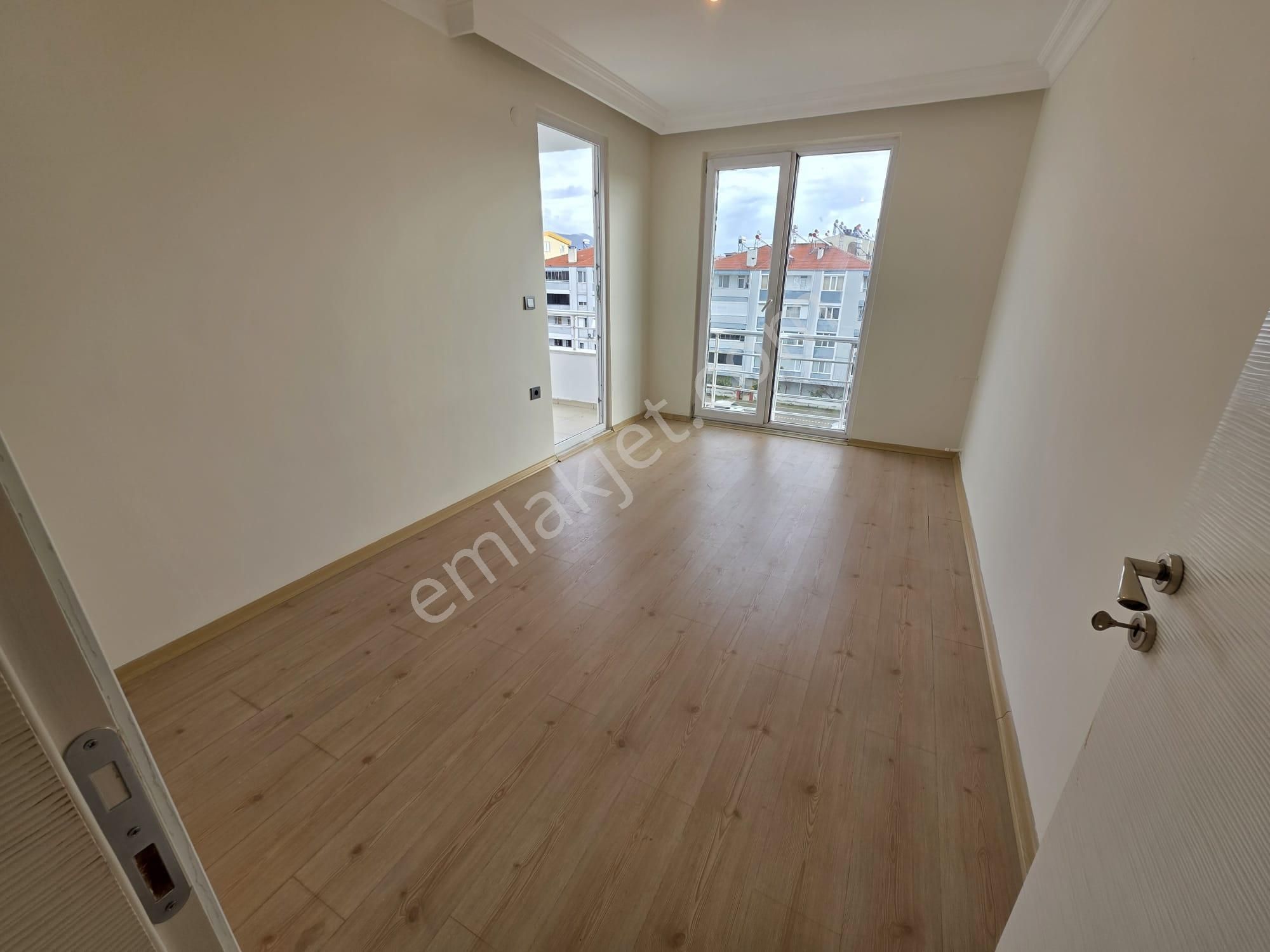 Irmaksudan Akçay Da Asansörlü Ayrı Mutfak Cift Balkon 3+1 Daire - Görsel 26