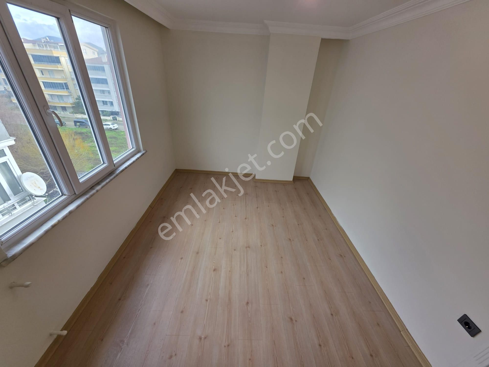 Irmaksudan Akçay Da Asansörlü Ayrı Mutfak Cift Balkon 3+1 Daire - Görsel 22