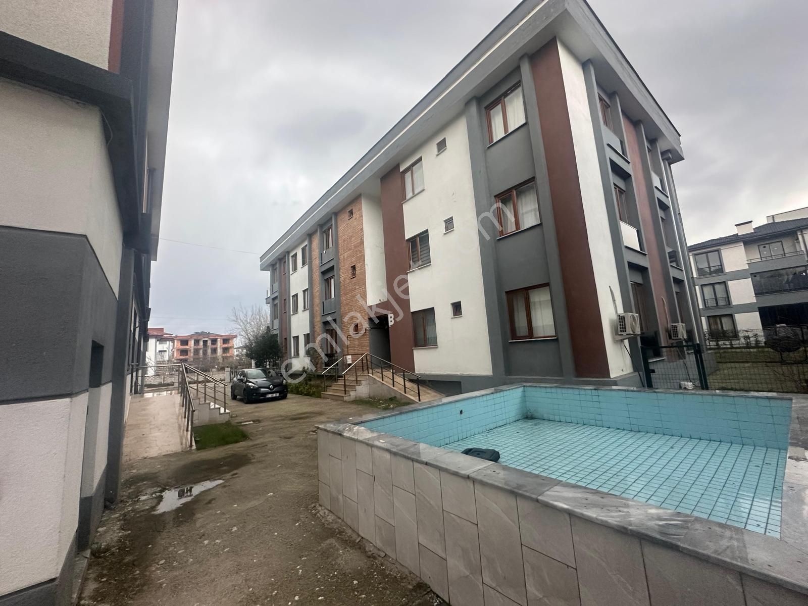 Arifiye Hanlı' Da 2+1 Arakat Ön Cephe Geniş Daire - Görsel 6