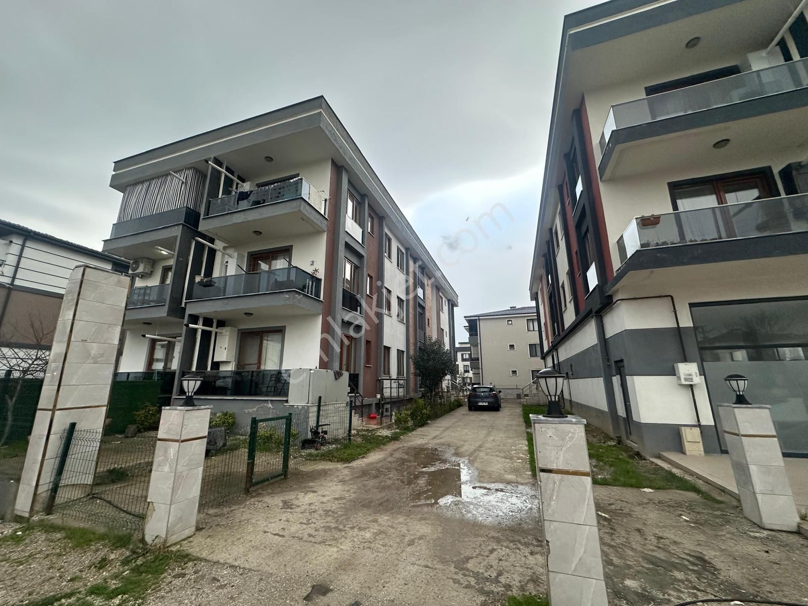 Arifiye Hanlı' Da 2+1 Arakat Ön Cephe Geniş Daire - Görsel 2