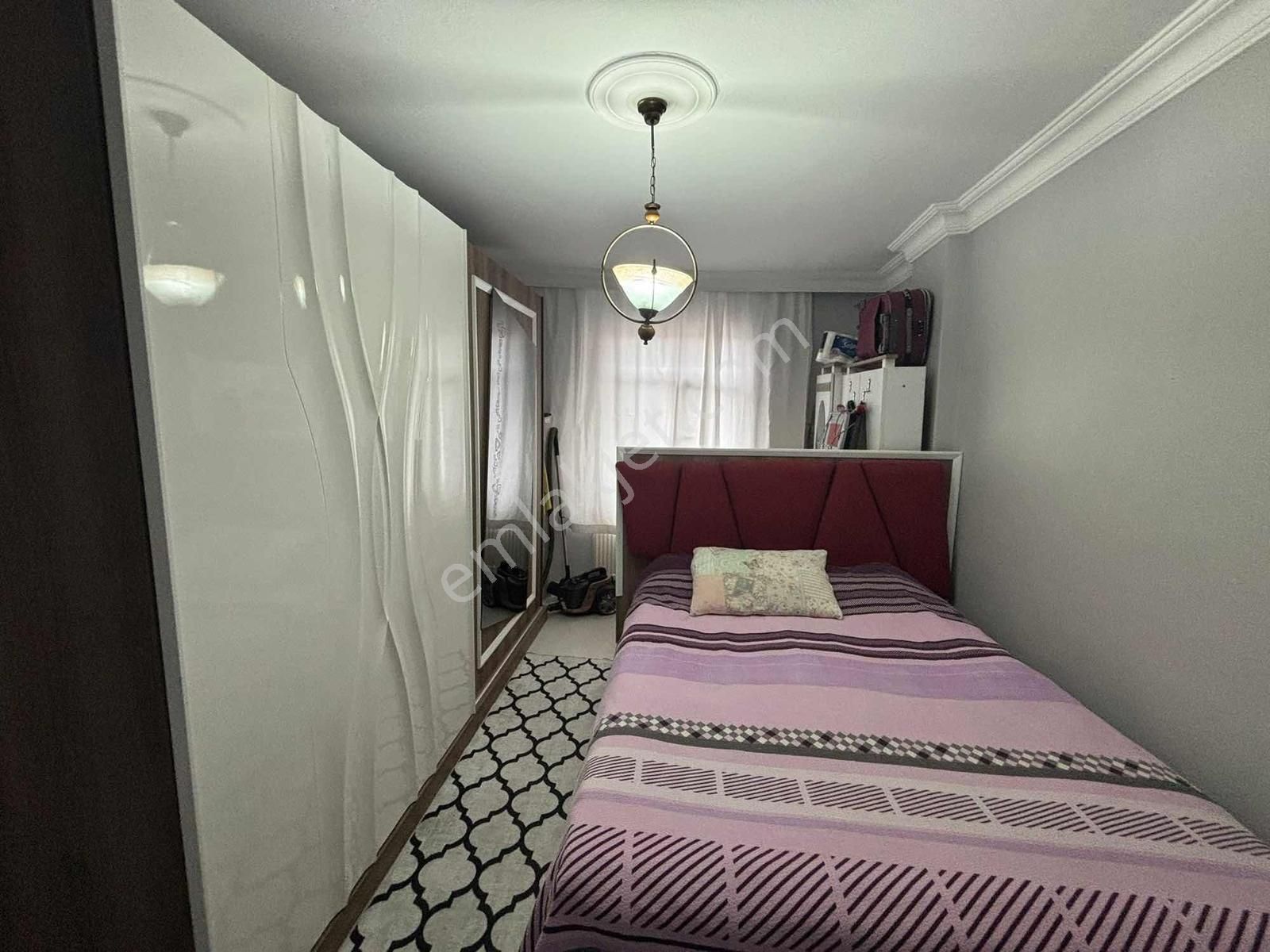 Sefaköy Söğütlüçesme Mahallesinde 2+1 Güney Cephe - Görsel 9