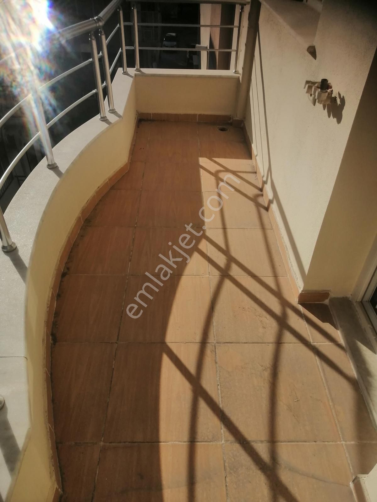 Buca Fırat Mahallesinde Kiralık 130m2 3+1 Köşe Daire - Görsel 10
