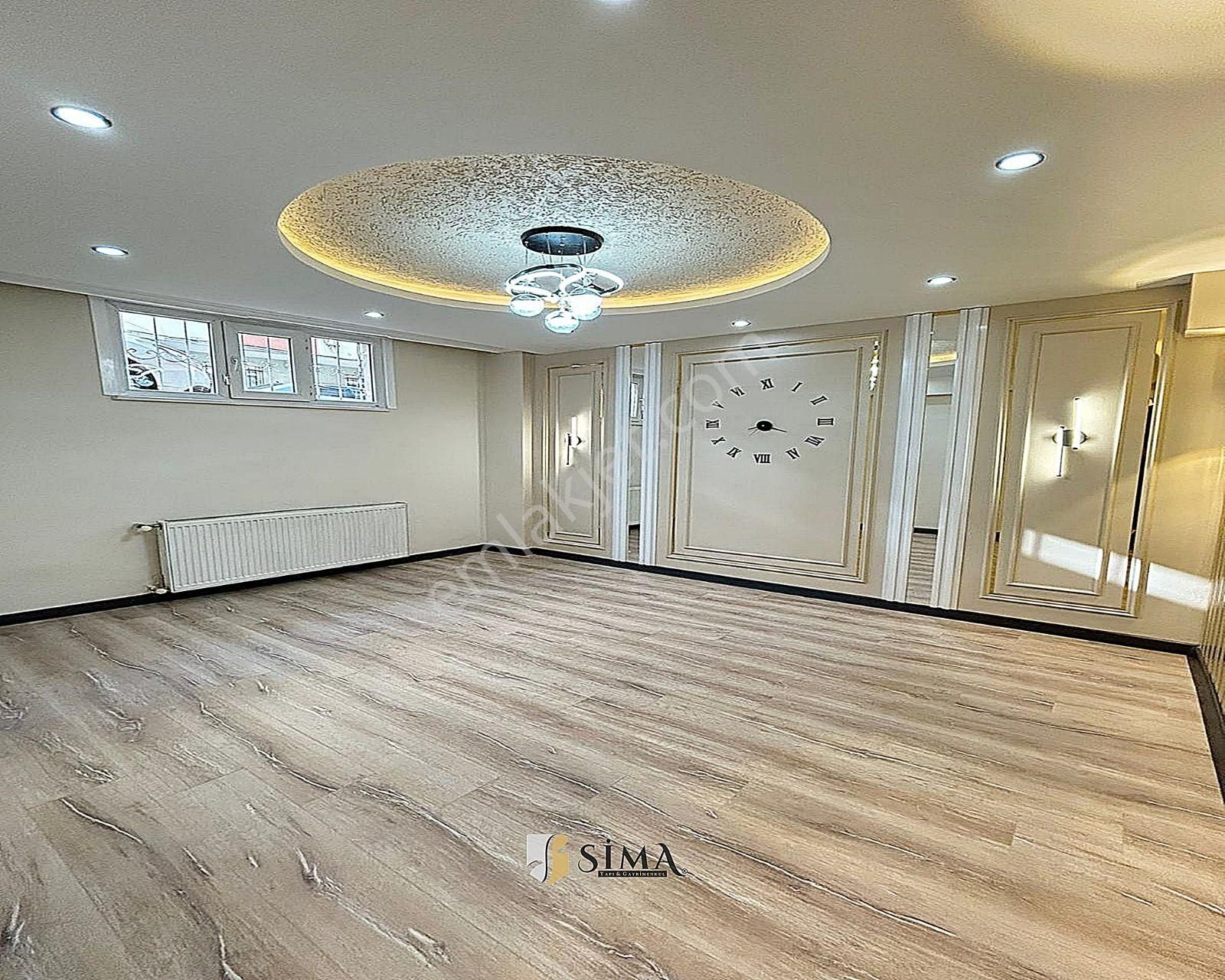 Metrobüse Yakın Krediye Uygun İskanlı Bahçe Kullanımlı Dekorlu 2+1 Satılık Daire