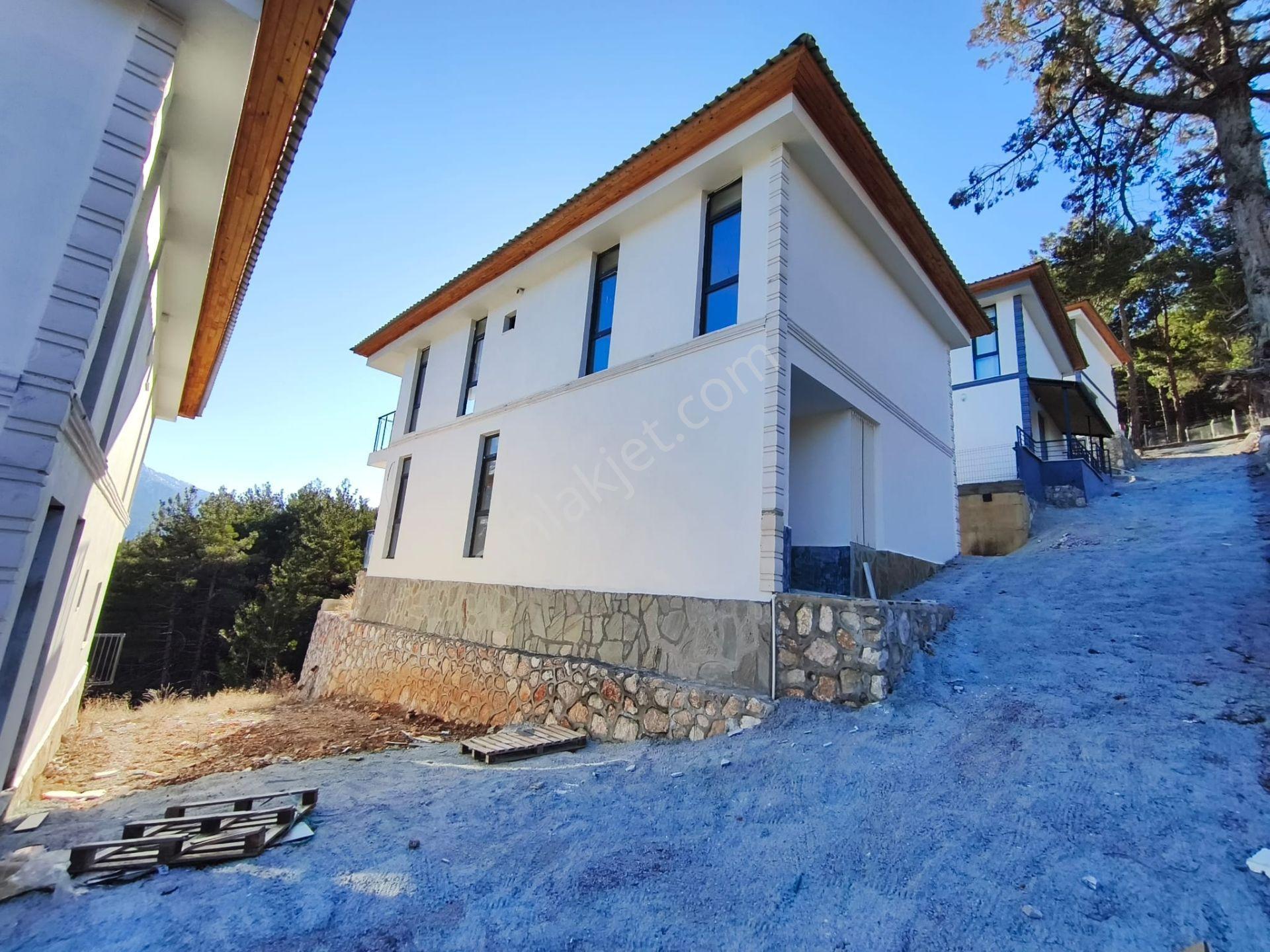 Kar Emlaktan Akçatekir Şıhlıda 5+1 Satılık Ultra Lüx Villa