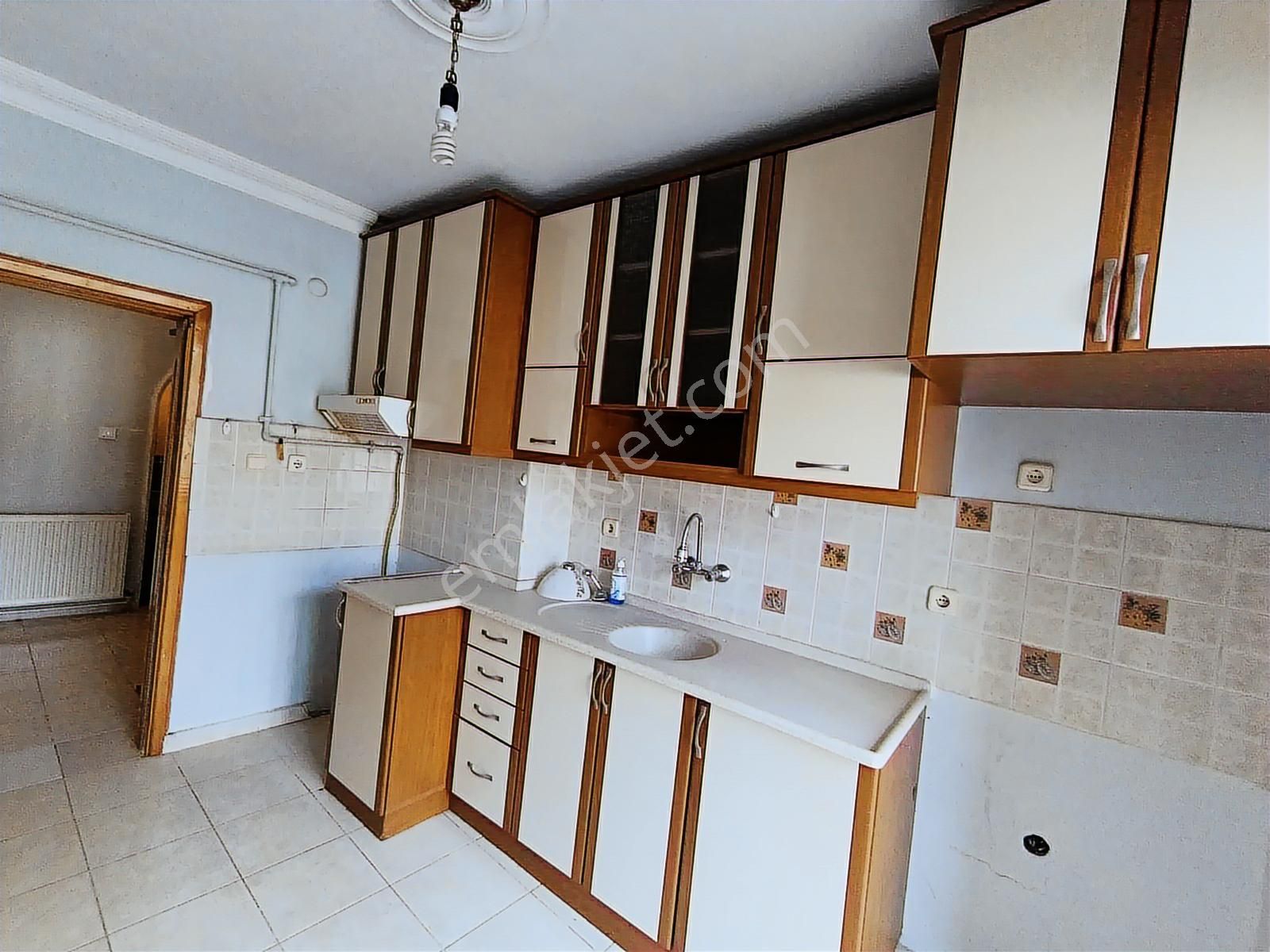 Kariyer'den Satılık Site İçi Arakt Daire - Görsel 21