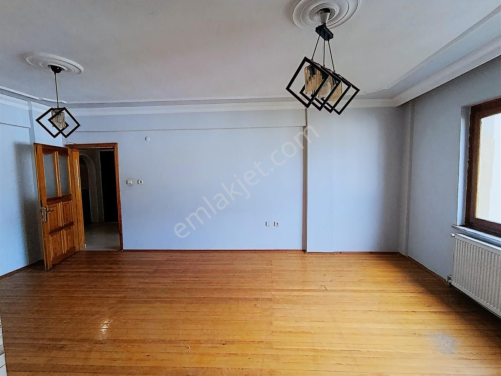 Kariyer'den Satılık Site İçi Arakt Daire - Görsel 6