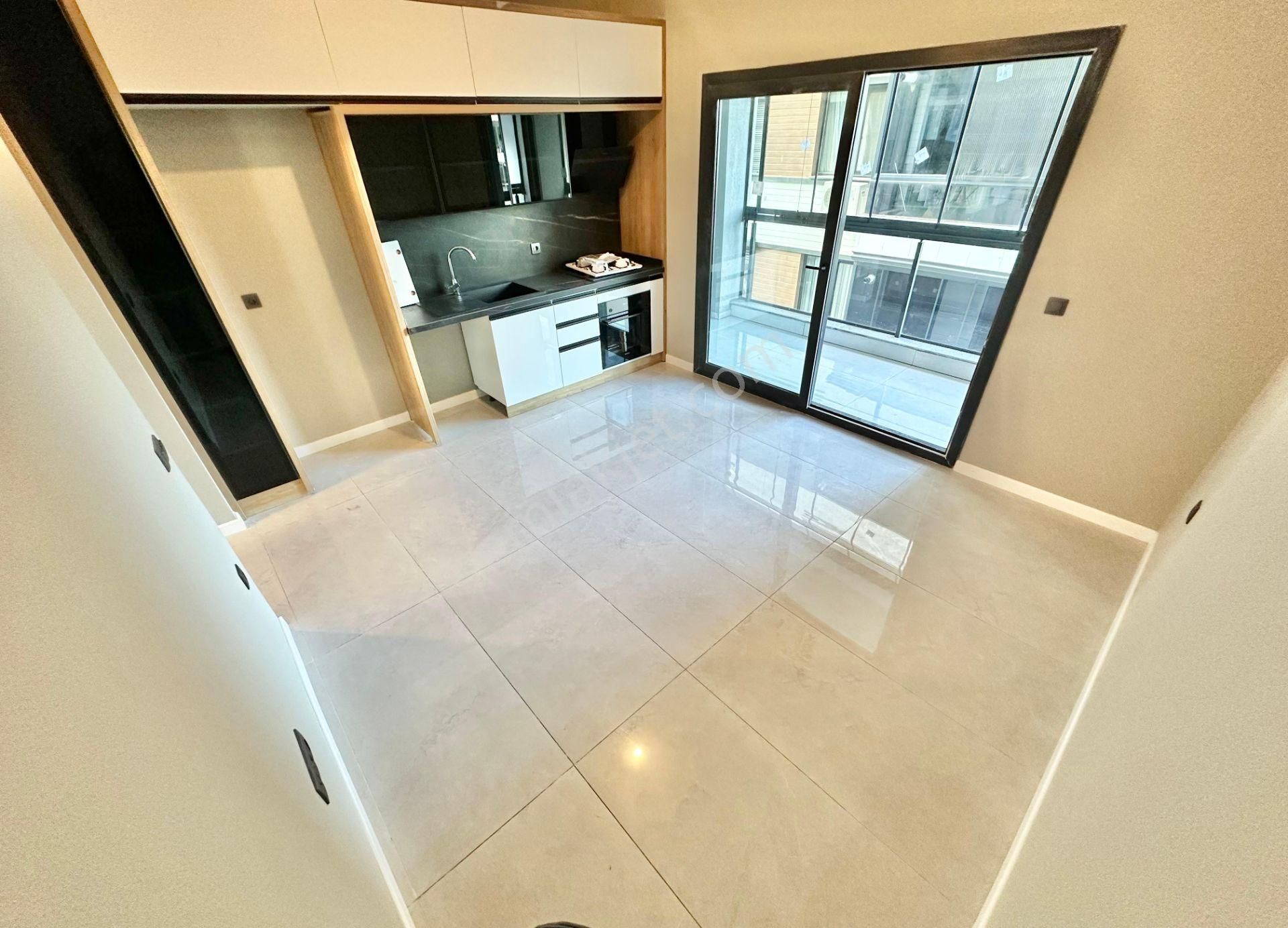 ꧁ay Emlaktan꧂altınkum'da Arakat Muhteşem Tasarım Yerden Isıtmalı Kapalı Balkonlu Satılık 1+1 Daire - Görsel 31