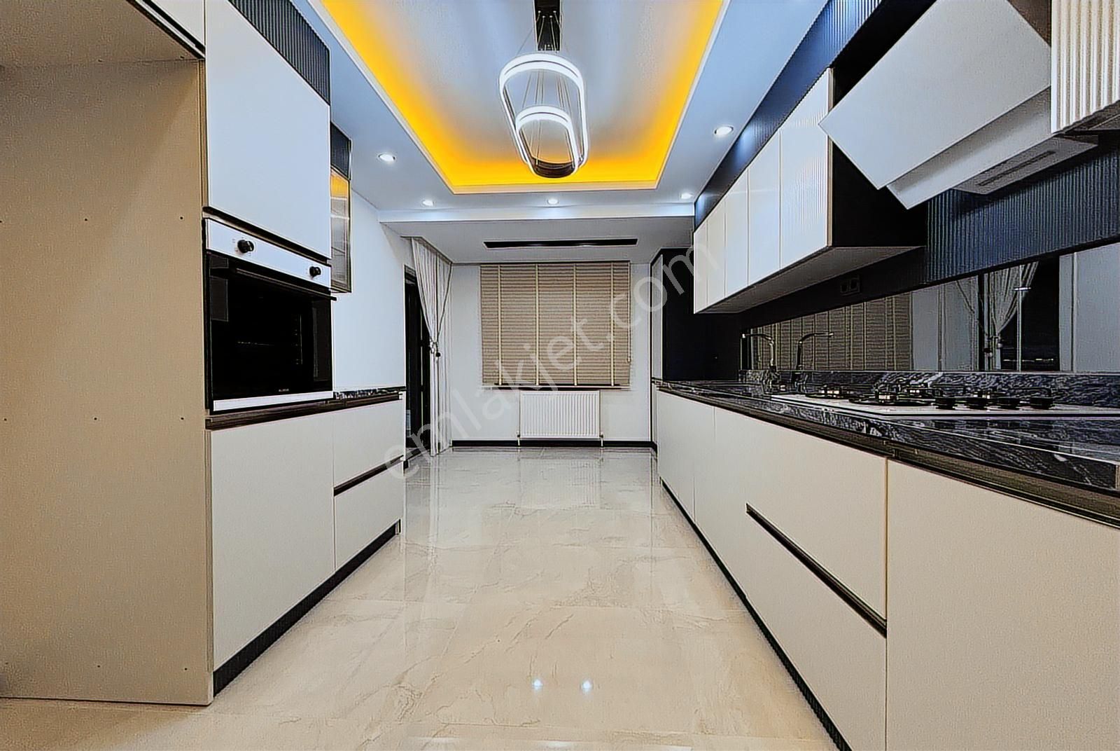 Yenikent Emlak'tan 3,5+1 Ultra Lüx Geniş Gösterişli Daire - Görsel 12