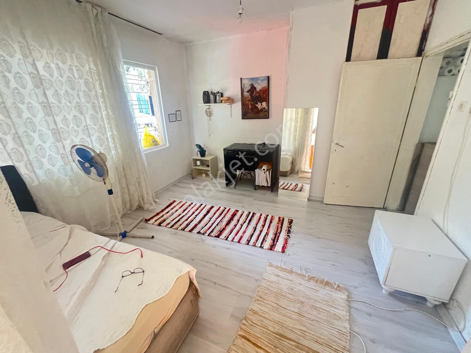 Prestij'den Hamidiye'de Ayrı Mutfak Geniş Oturumlu 2+1 Daire - Görsel 14