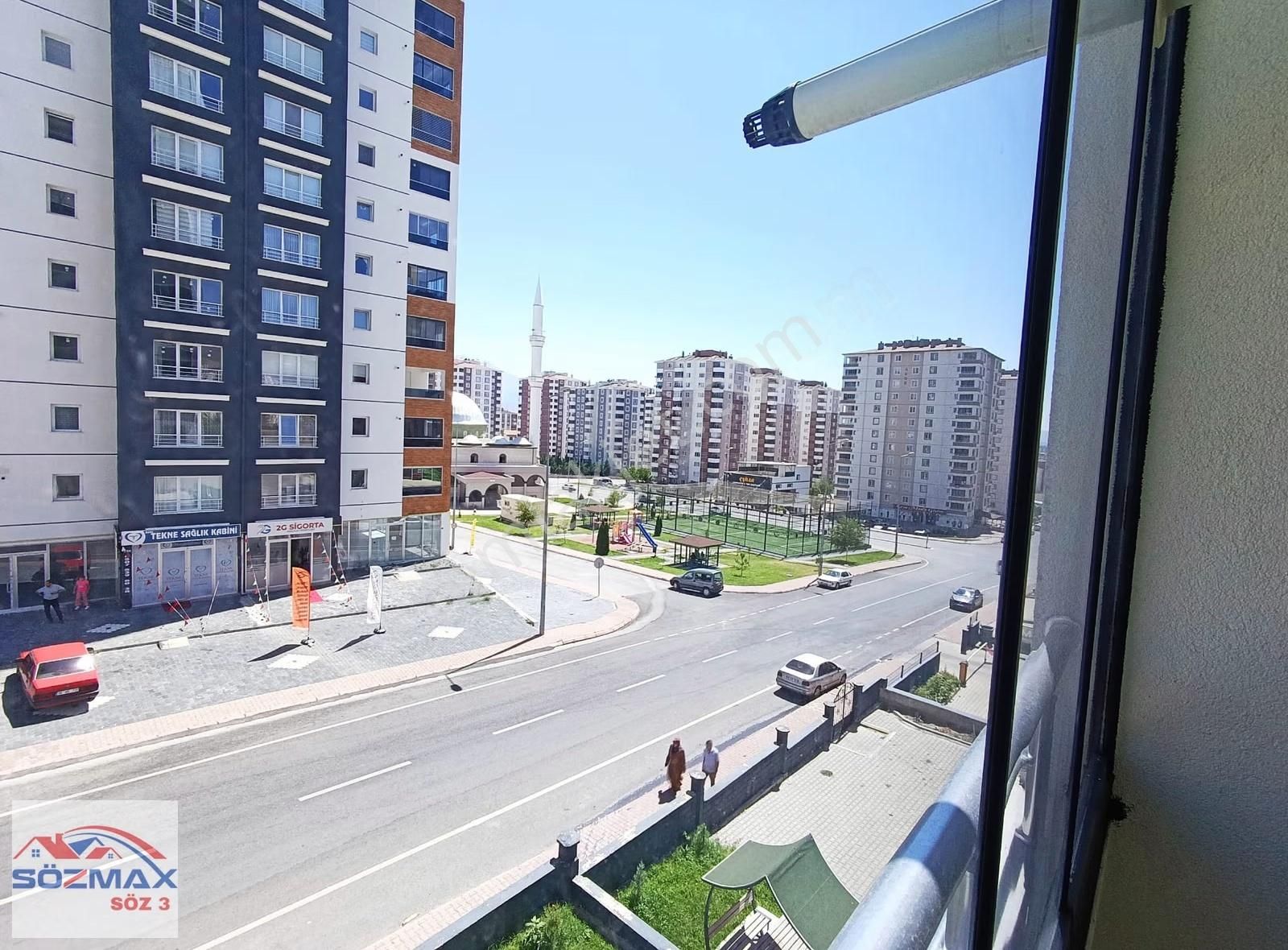 Ertuğrul Gazi Mahallesinde Çift Banyo Kiralık 3+1 Daire - Görsel 12