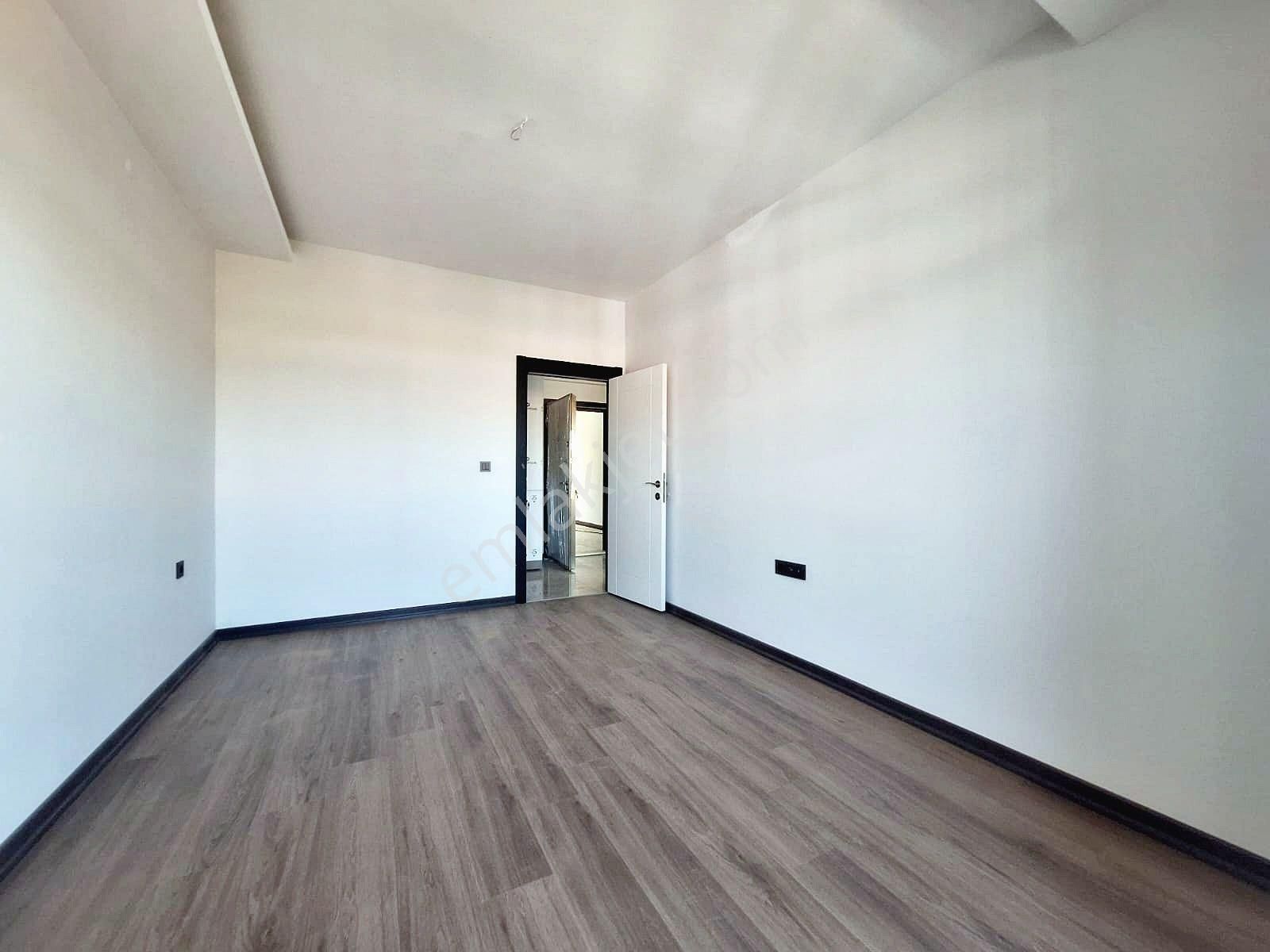 İncek Emlak'tan Geniş M2 Masrafsız İskanlı 1+1 Satılık Daire - Görsel 26