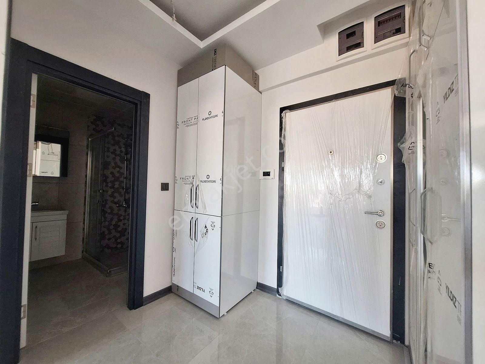 İncek Emlak'tan Geniş M2 Masrafsız İskanlı 1+1 Satılık Daire - Görsel 41