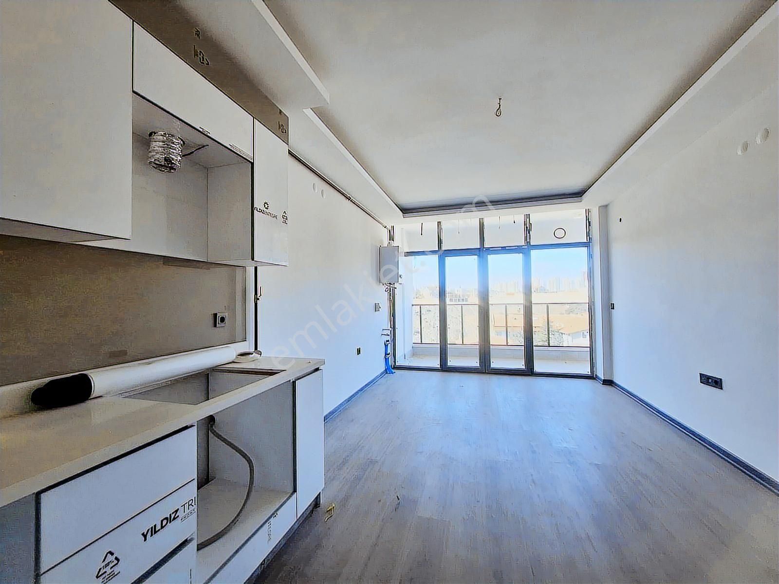 İncek Emlak'tan Geniş M2 Masrafsız İskanlı 1+1 Satılık Daire - Görsel 15