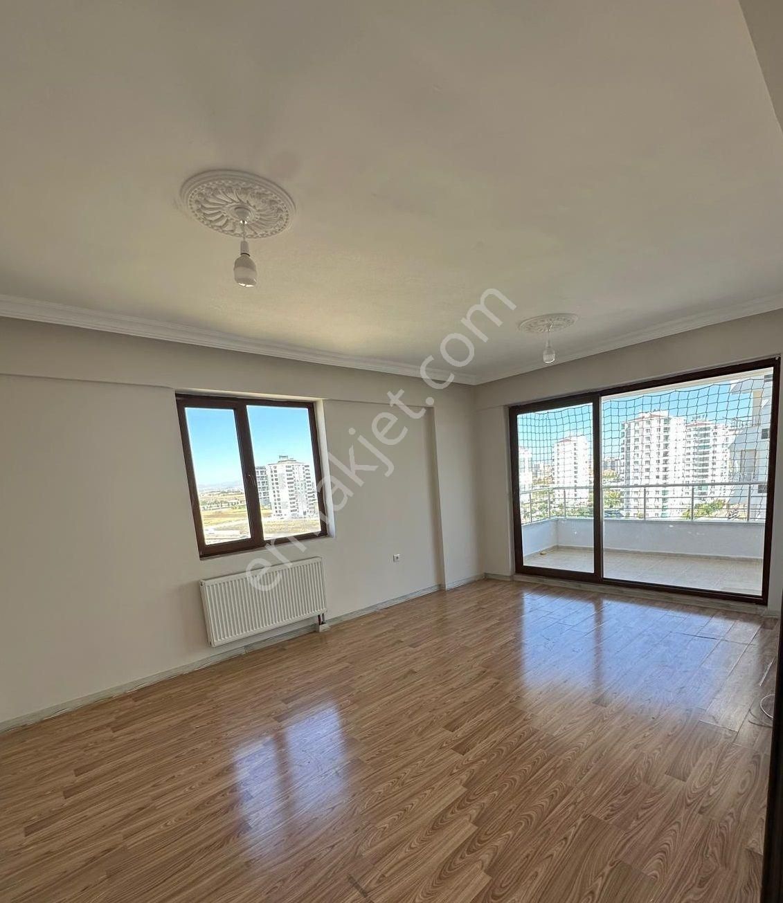 Winstown Avm Civarı Ara Kat Kiralık 3+1 Daire