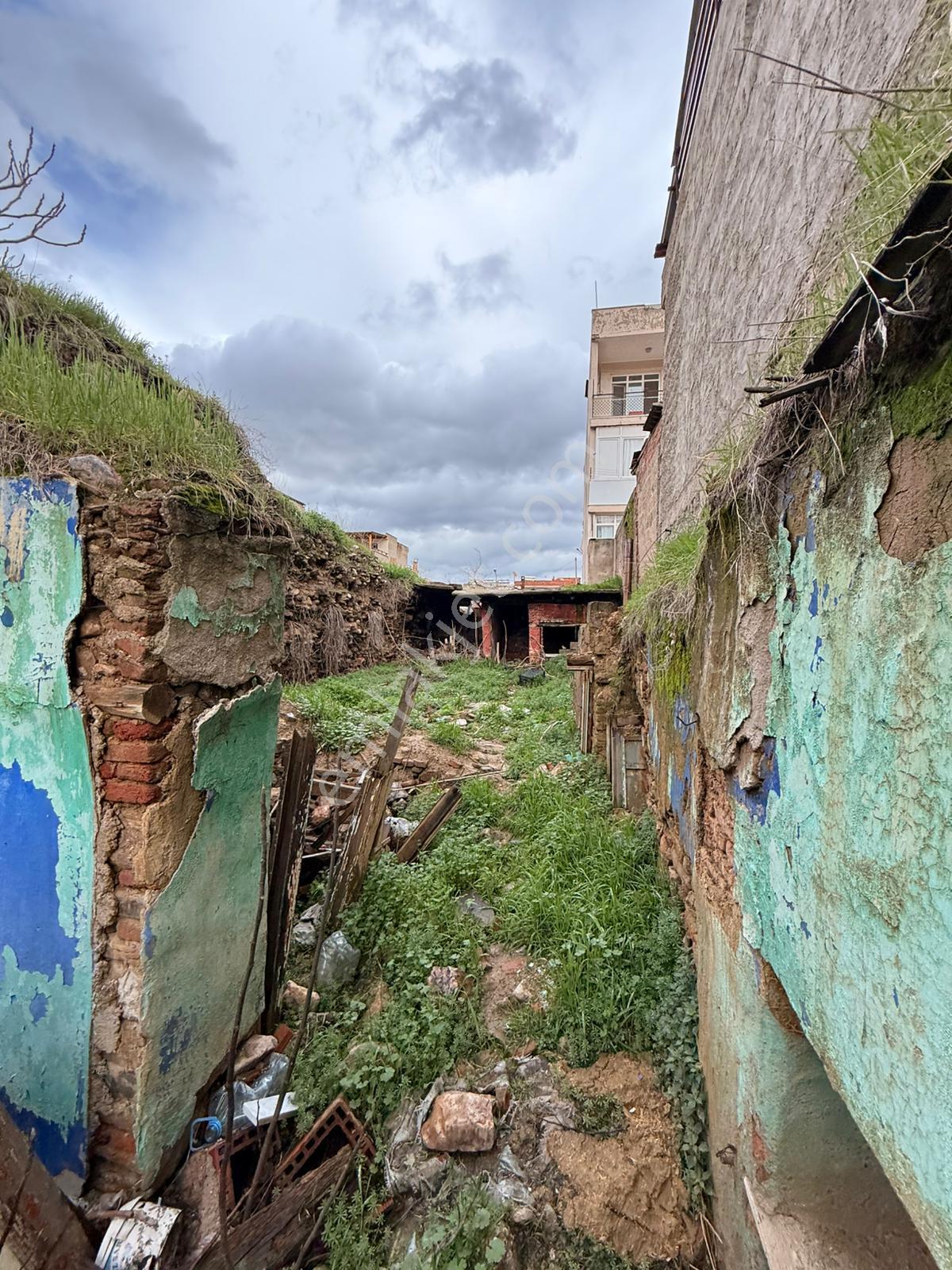 Manisa Alaşehir Alper Gayrimenkulden Sakarya Mah.satılık Uygun Fiyat 146 M2 Arsa - Görsel 12