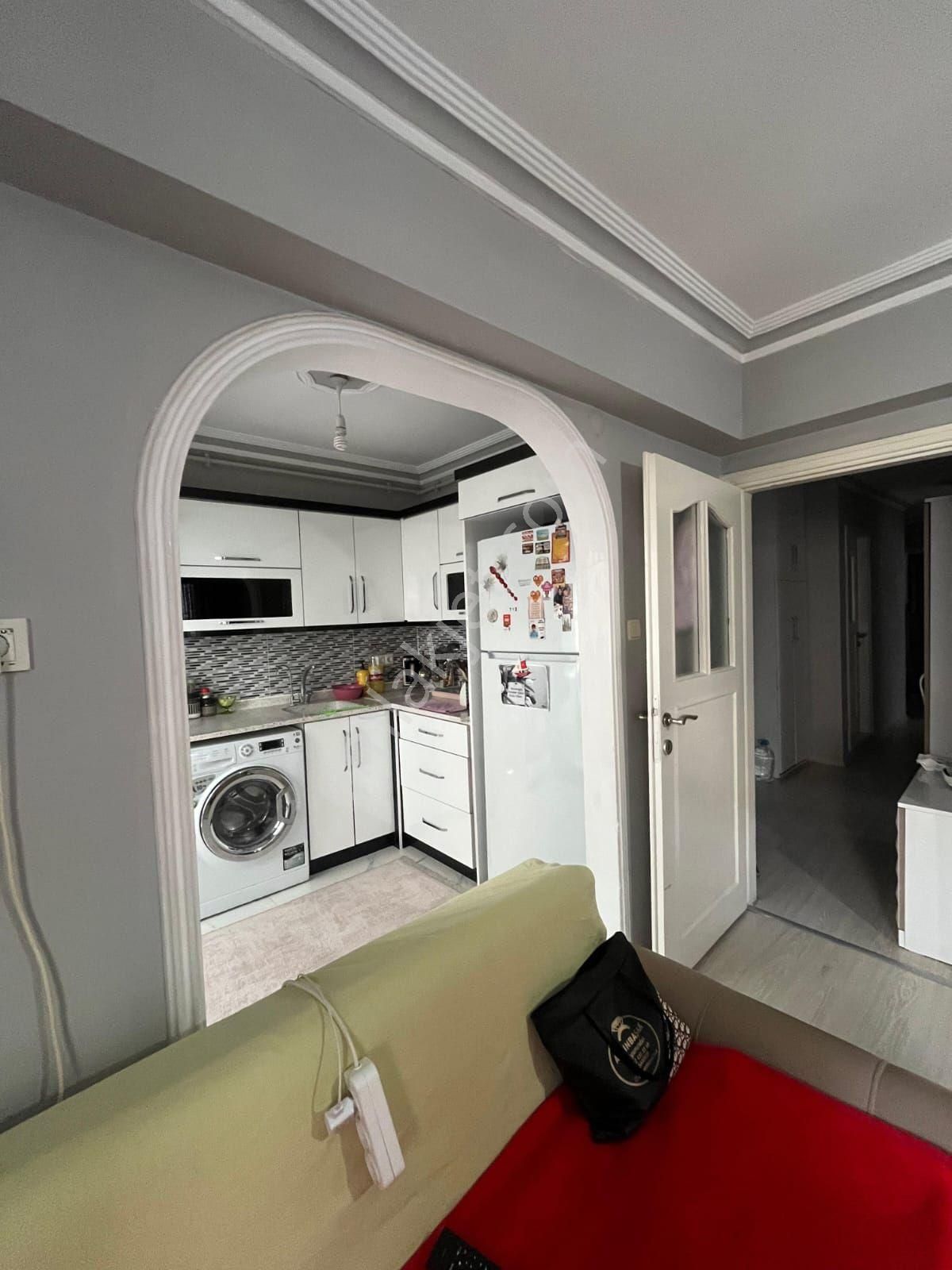 Rekoor Emlaktan Canik Belediye Evlerinde 3+1 Eşyalı Satılık Daire - Görsel 4