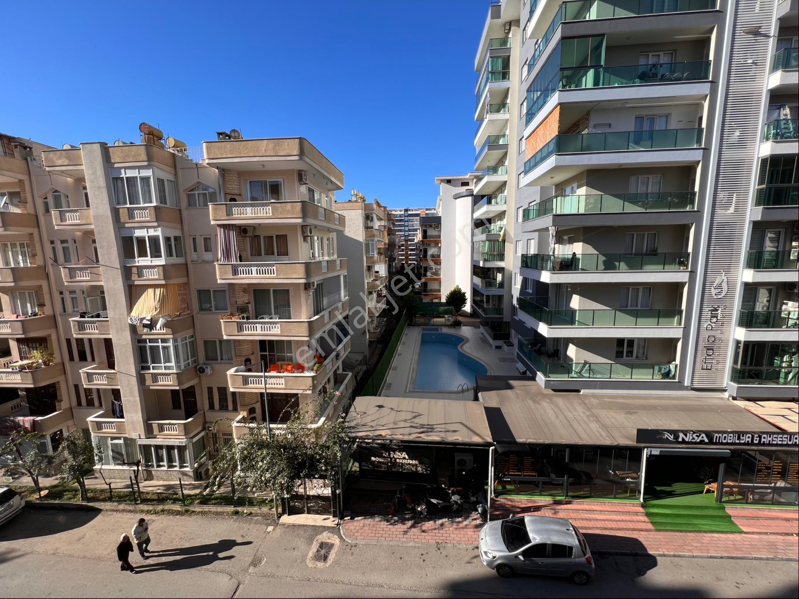 Alanya Mahmutlarda Merkezi Konumda Kiralık 3+1 Ayrı Mutfak Daire - Görsel 11