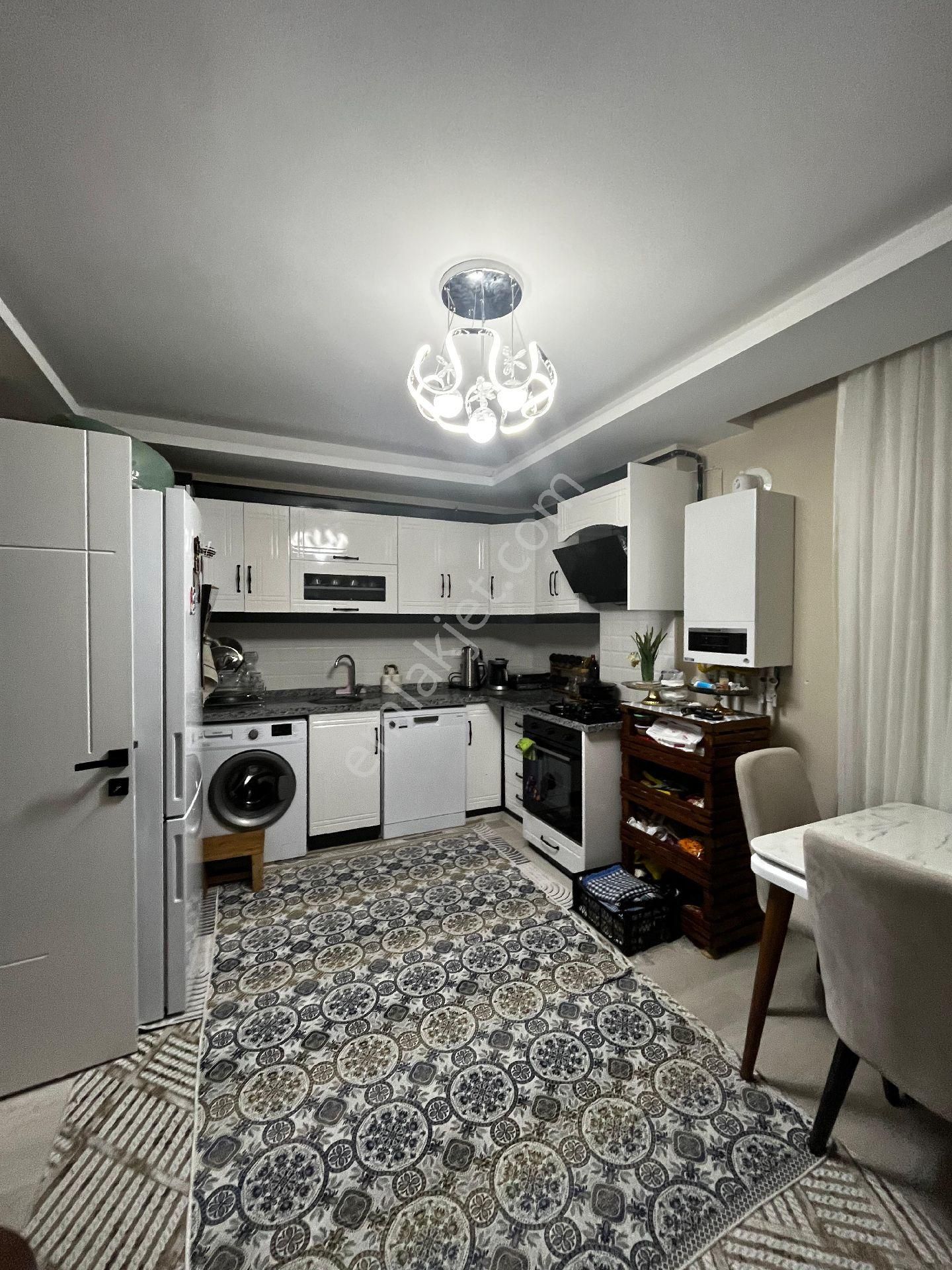 Satılık 1 Yaşında Daire!kırıklarsırtı Mah.3 Katlı Binanın Giriş Katı 120 M2 Oturumlu 3+1 A.m - Görsel 3