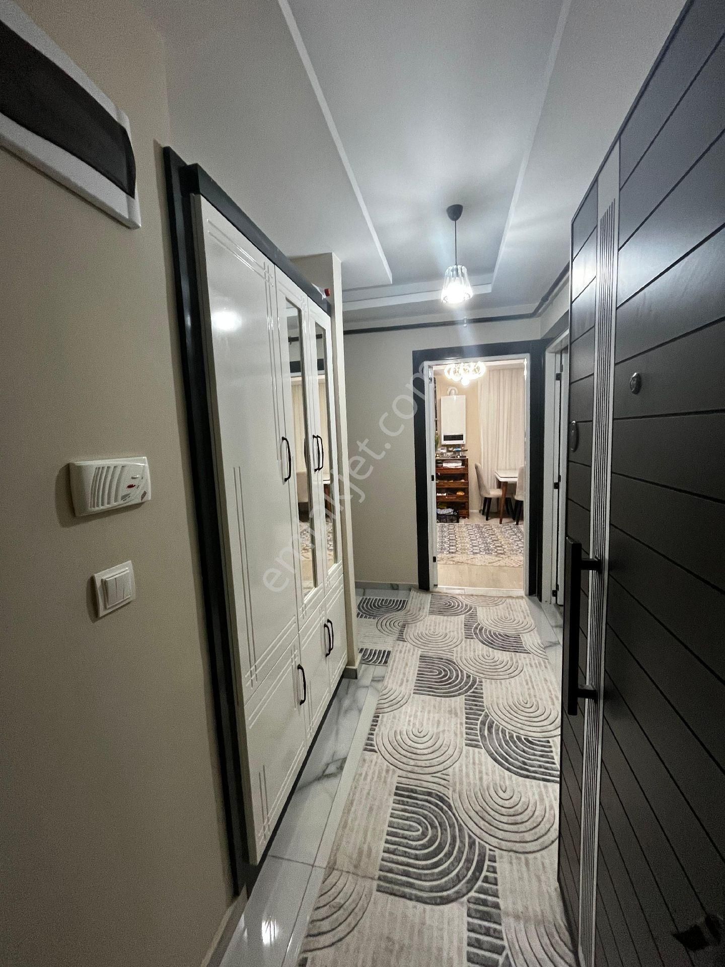 Satılık 1 Yaşında Daire!kırıklarsırtı Mah.3 Katlı Binanın Giriş Katı 120 M2 Oturumlu 3+1 A.m - Görsel 2