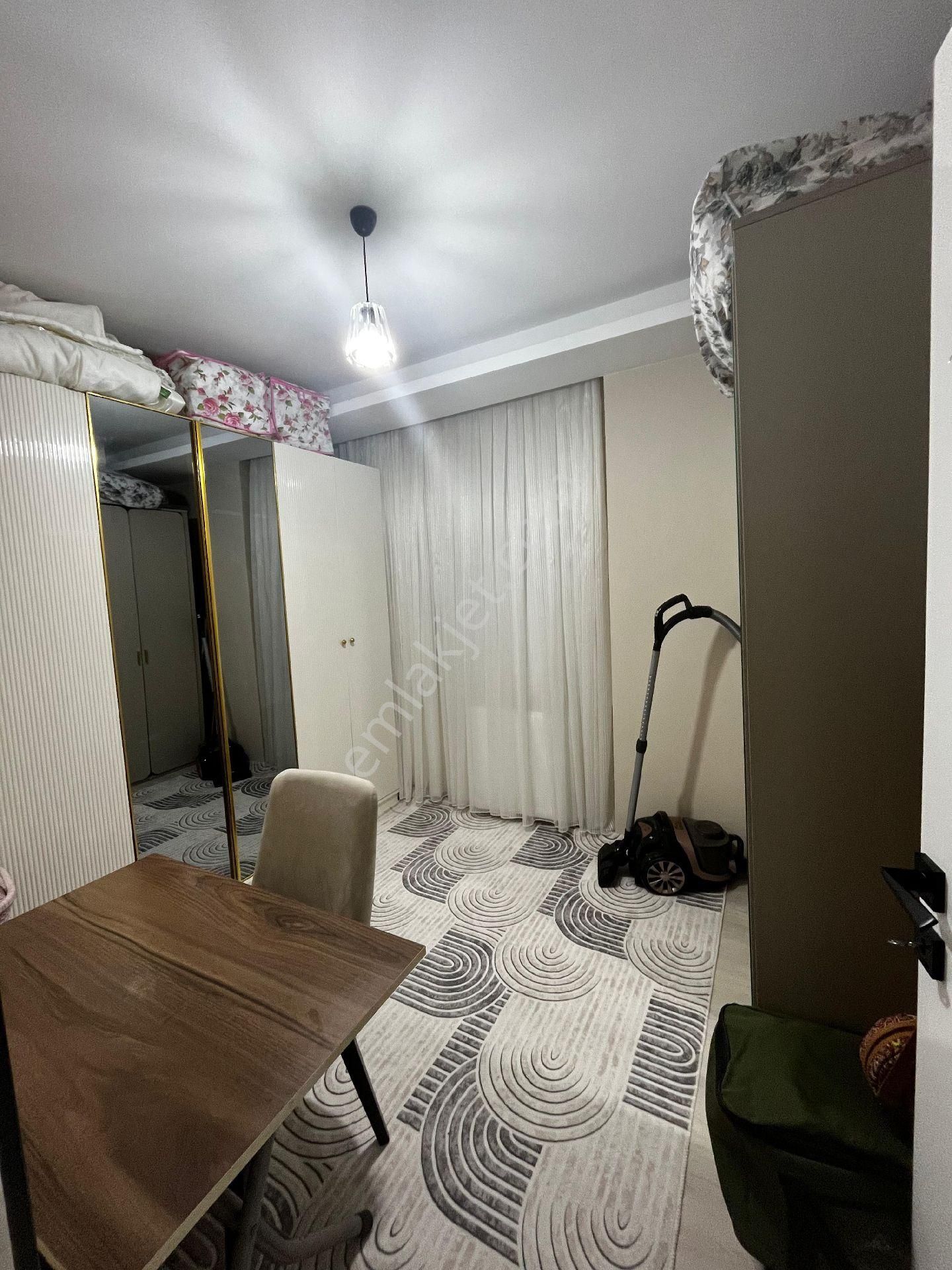 Satılık 1 Yaşında Daire!kırıklarsırtı Mah.3 Katlı Binanın Giriş Katı 120 M2 Oturumlu 3+1 A.m - Görsel 8