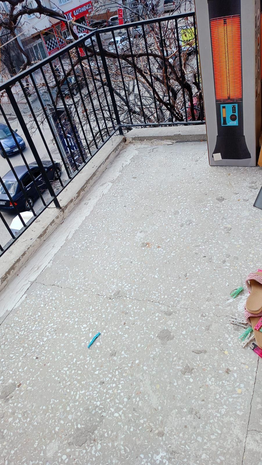 Plevne Mah*cadde Üzeri*2.ara Kat*110 M²*merkezi Konum*3+1*iskanlı*kredi Limiti Yok*çift Balkon - Görsel 16
