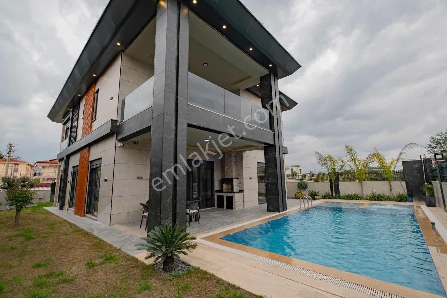 Acil Satılık Döşemealtı Yalınlı Mah. 5+1 Ultra Lüks Villa - Görsel 17