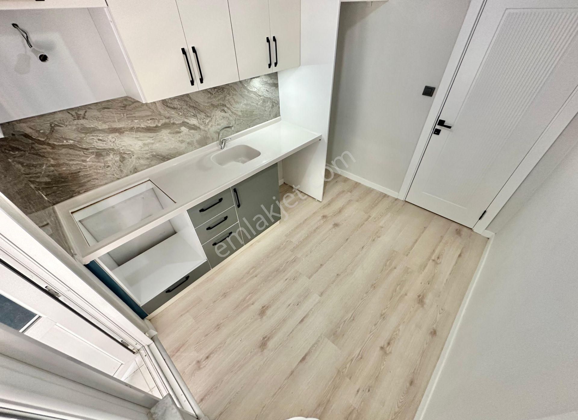 ꧁ay Emlaktan꧂ Akçay'da Ön Cephe Arakat İçi Komple Yapılı Panjurlu Satılık 3+1 Geniş Daire - Görsel 11