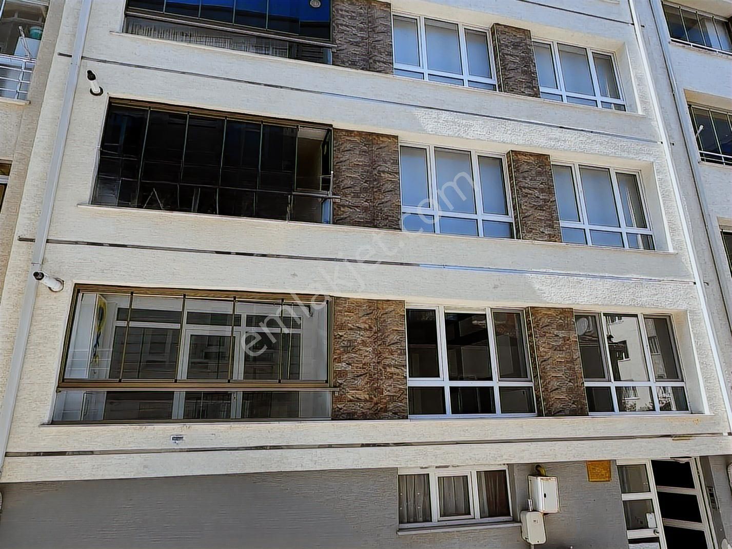 Kr Unıty'den Batıkent Mh.de Kiralık 2+0 Daire