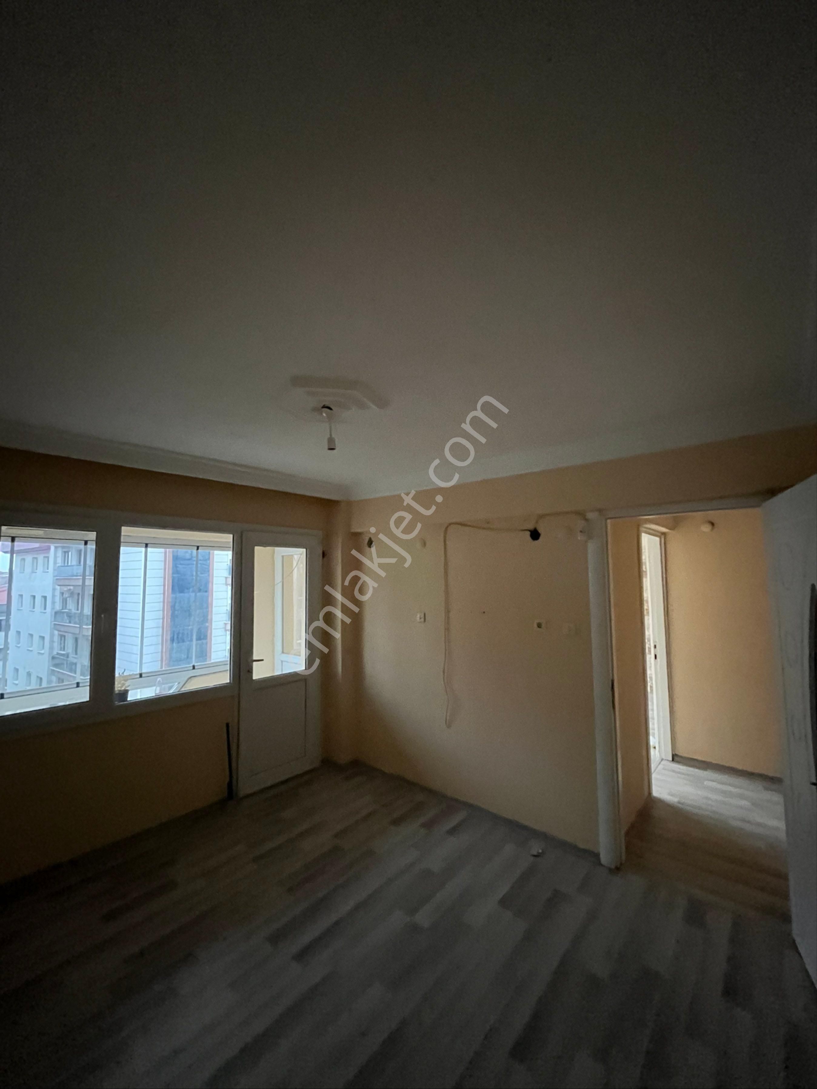 Satılık 2+1 Kapalı Mutfak Çarşı Mevkii - Görsel 3