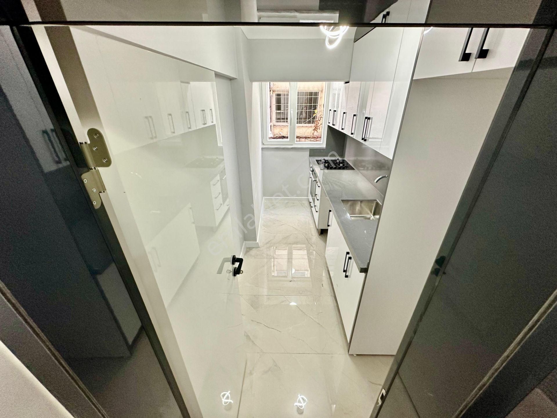 ꧁ay Emlaktan꧂akçay Merkezde Denize 100 Mt Ahçe Kullanımlı Müstakil Tadında Satılık 2+1 Lüx Daire - Görsel 3