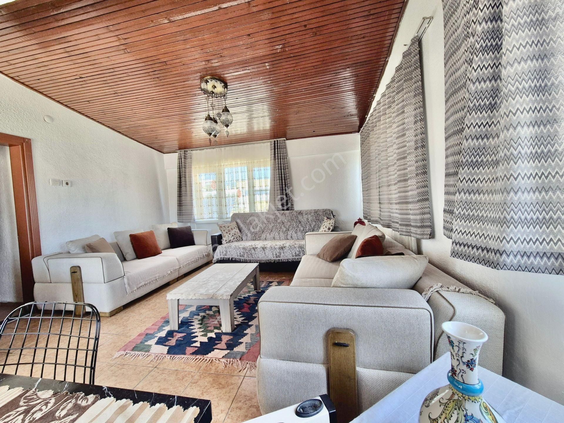 ▓zeytinli Gayrimenkul'den Akçay Merkez'de Denize Yakın 3+1 Satılık Daire - Görsel 2