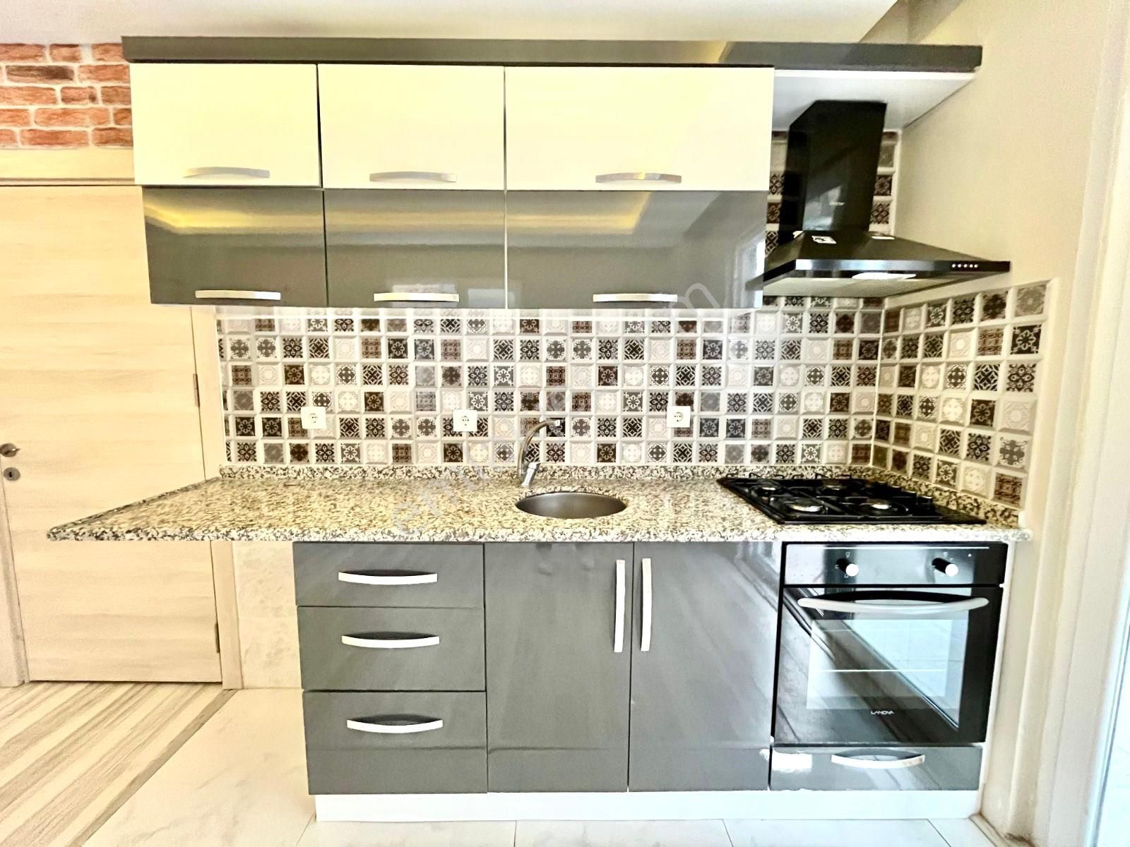 🏡 Referans'tan Altınkum'da Ara Kat Asansörlü Şık Tasarımlı 1+1 Daire