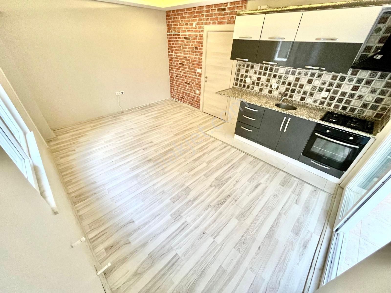 🏡 Referans'tan Altınkum'da Ara Kat Asansörlü Şık Tasarımlı 1+1 Daire - Görsel 11