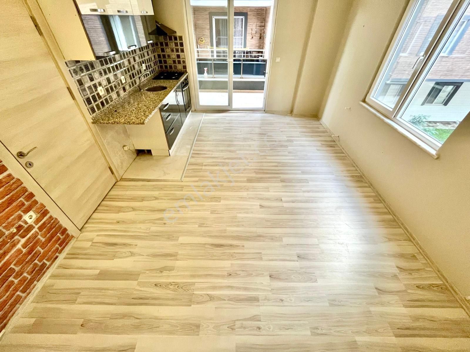 🏡 Referans'tan Altınkum'da Ara Kat Asansörlü Şık Tasarımlı 1+1 Daire - Görsel 31