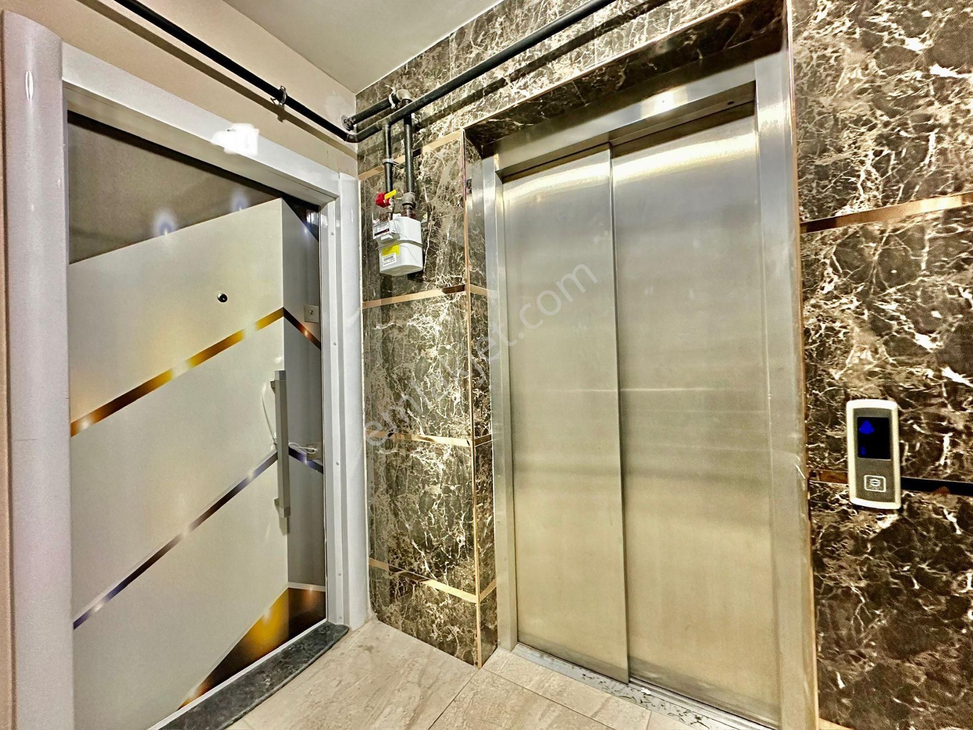 ꧁ay Emlaktan꧂akçay'da Kombili Ön Cephe Ebeveyn Banyolu Asansörlü Satılık 2+1 Lüks Daire - Görsel 34